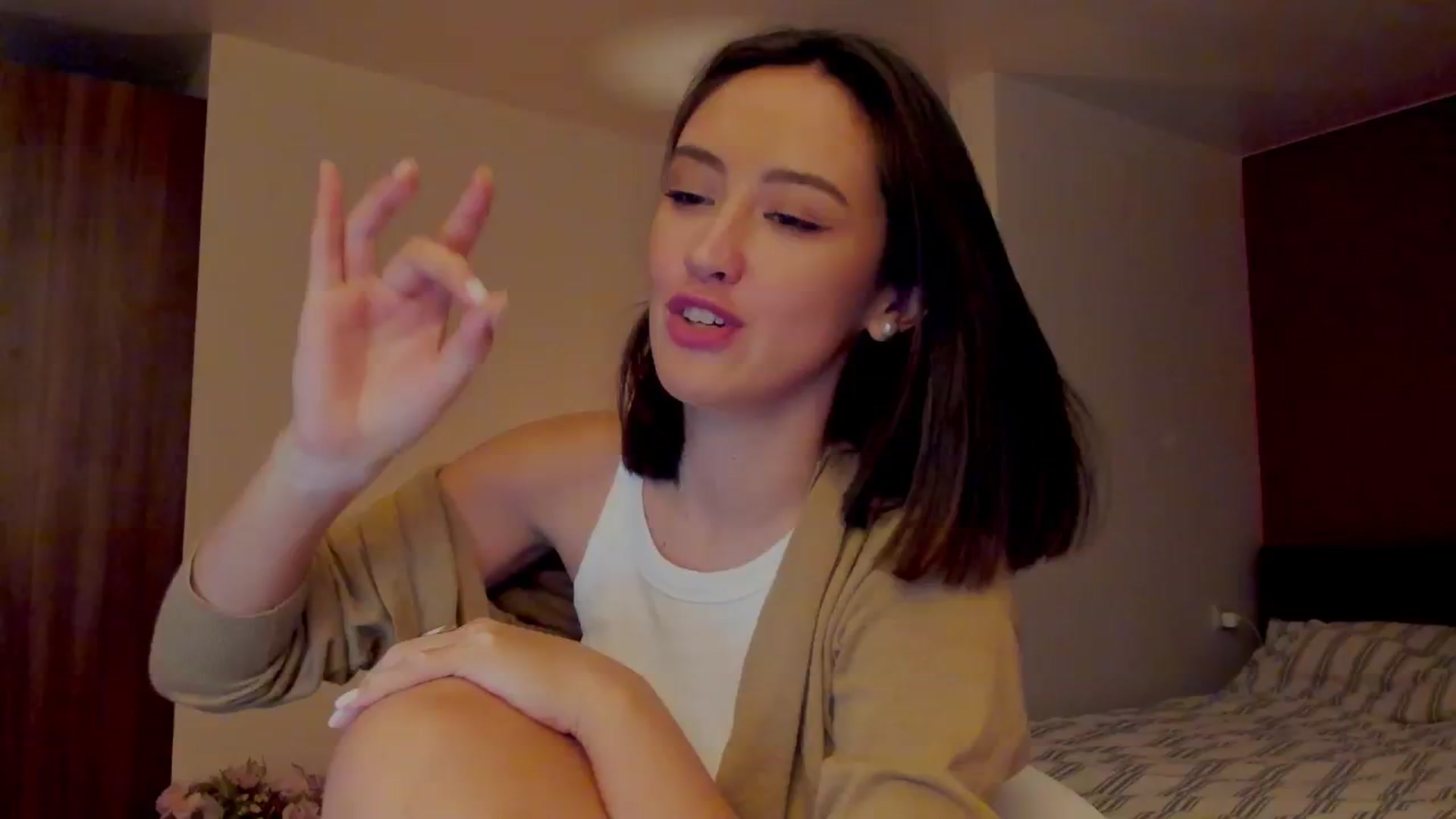 Gallery image thumbnail from AlexaGirl1's myfreecams stream on, 05/18/2024, 16:29 image 18 of 20