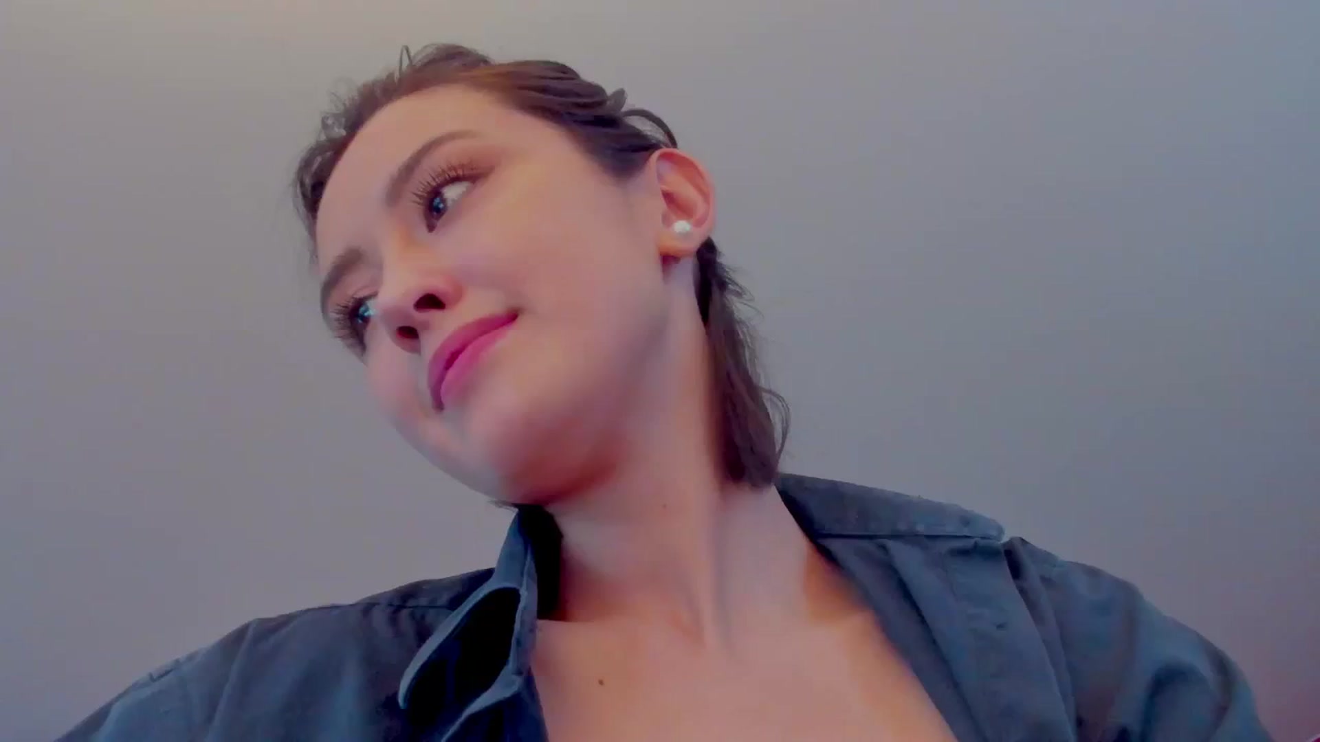 Gallery image thumbnail from AlexaGirl1's myfreecams stream on, 05/19/2024, 11:59 image 9 of 20