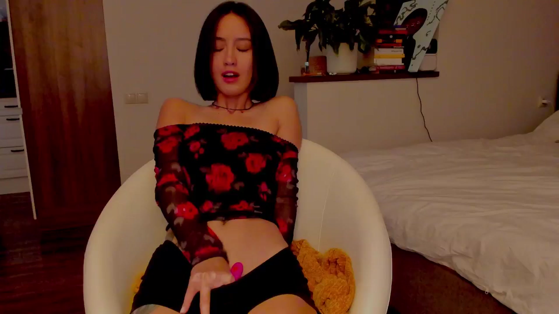Gallery image thumbnail from AlexaGirl1's myfreecams stream on, 06/03/2024, 16:17 image 20 of 20