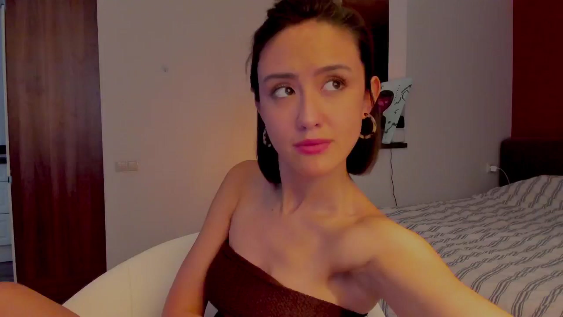 Gallery image thumbnail from AlexaGirl1's myfreecams stream on, 06/26/2024, 15:26 image 3 of 20