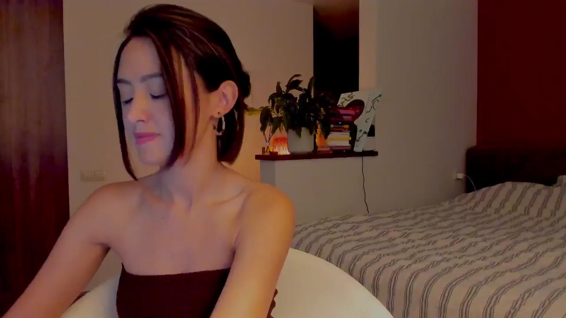 Gallery image thumbnail from AlexaGirl1's myfreecams stream on, 06/26/2024, 16:33 image 2 of 20
