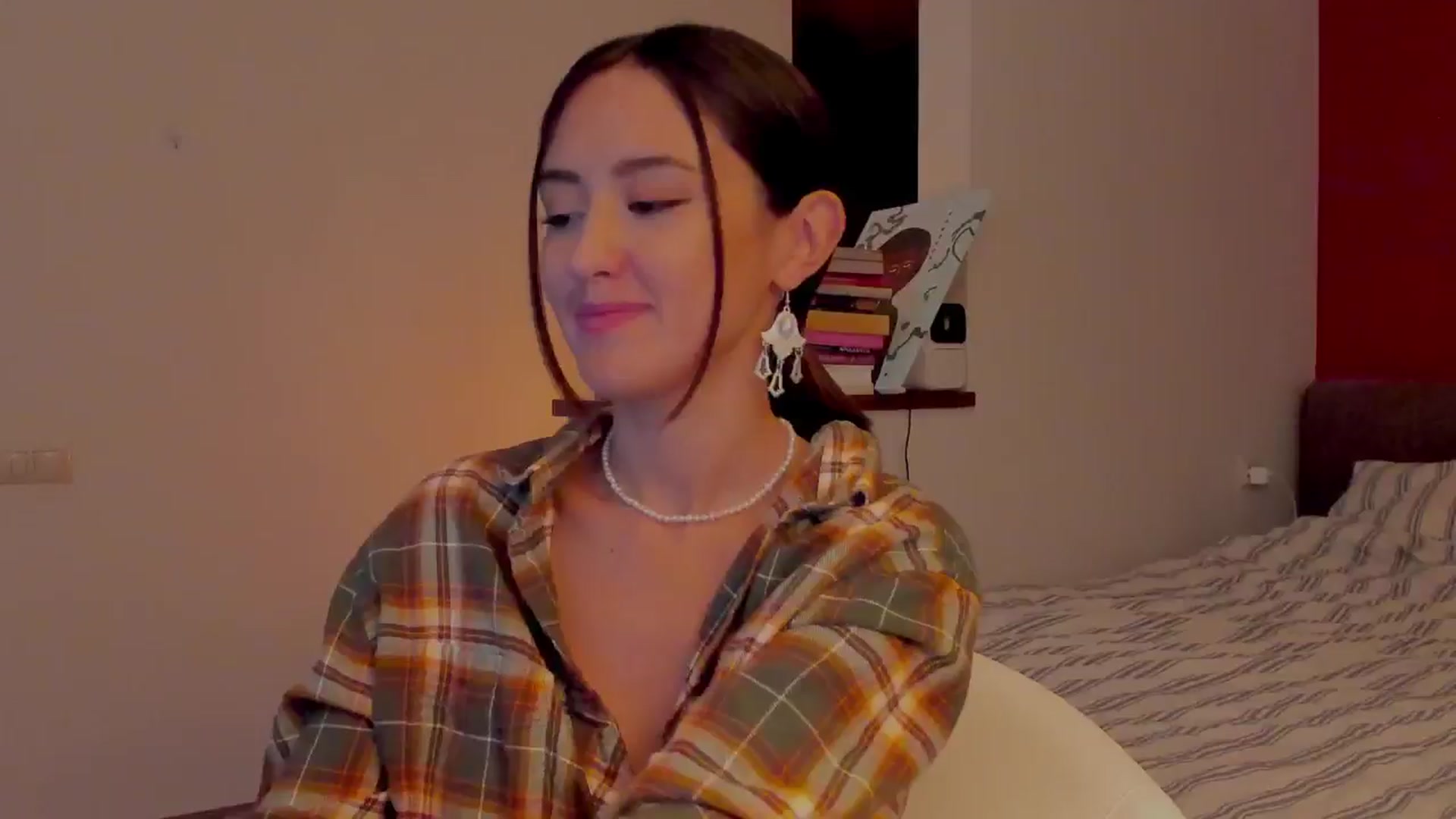 Gallery image thumbnail from AlexaGirl1's myfreecams stream on, 07/31/2024, 15:54 image 2 of 20