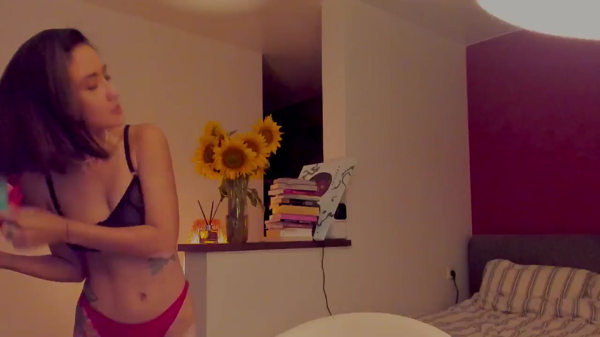 Gallery image thumbnail from AlexaGirl1's myfreecams stream on, 08/11/2024, 15:37 image 2 of 20