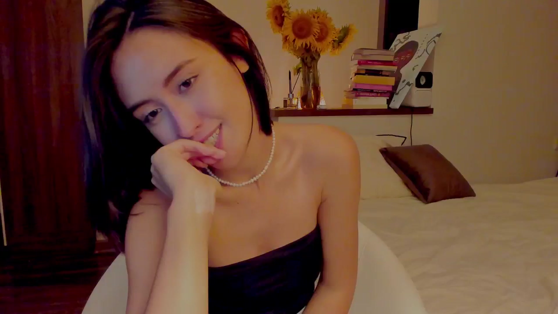 Gallery image thumbnail from AlexaGirl1's myfreecams stream on, 08/18/2024, 16:19 image 7 of 20