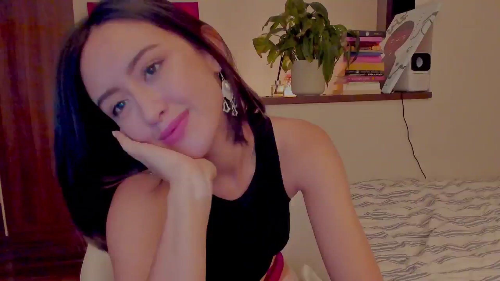 Gallery image thumbnail from AlexaGirl1's myfreecams stream on, 09/24/2024, 16:47 image 17 of 20