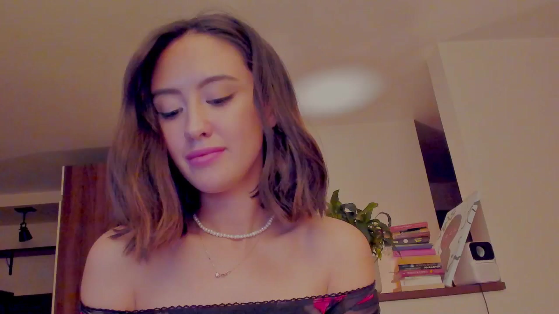 Gallery image thumbnail from AlexaGirl1's myfreecams stream on, 10/18/2024, 16:37 image 17 of 20