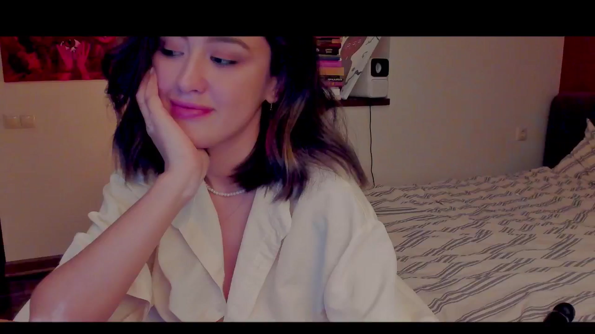 Gallery image thumbnail from AlexaGirl1's myfreecams stream on, 10/20/2024, 17:08 image 16 of 20