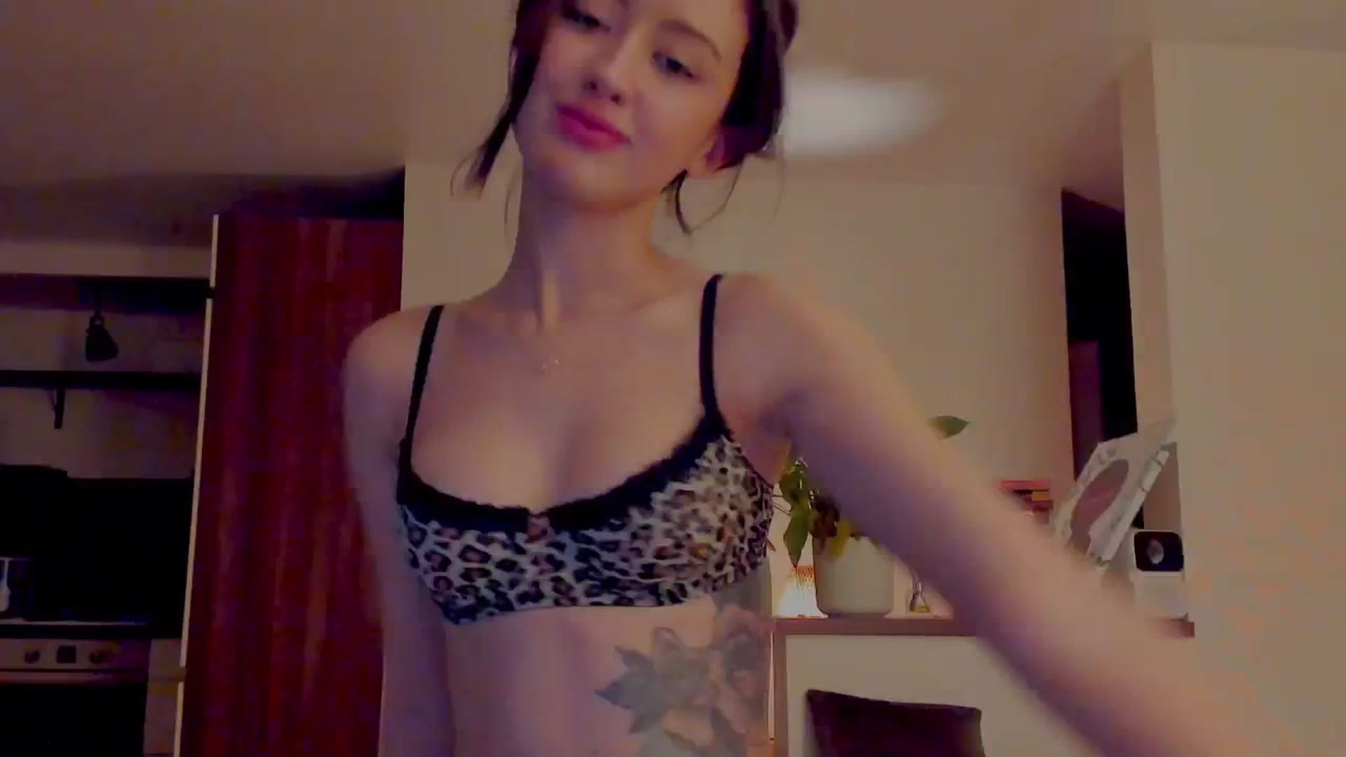 Gallery image thumbnail from AlexaGirl1's myfreecams stream on, 11/02/2024, 16:31 image 3 of 20