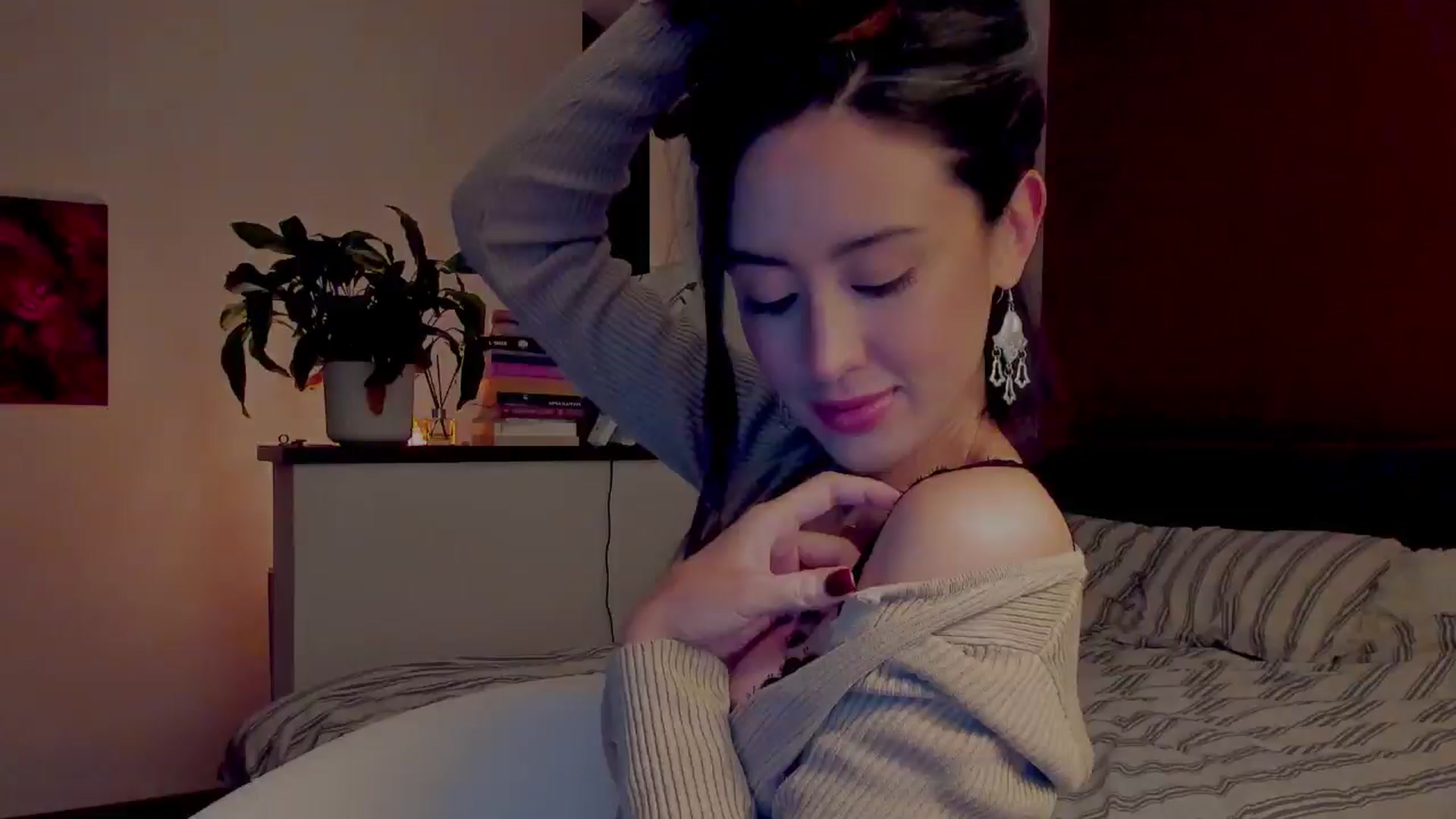 Gallery image thumbnail from AlexaGirl1's myfreecams stream on, 12/04/2024, 16:10 image 2 of 20