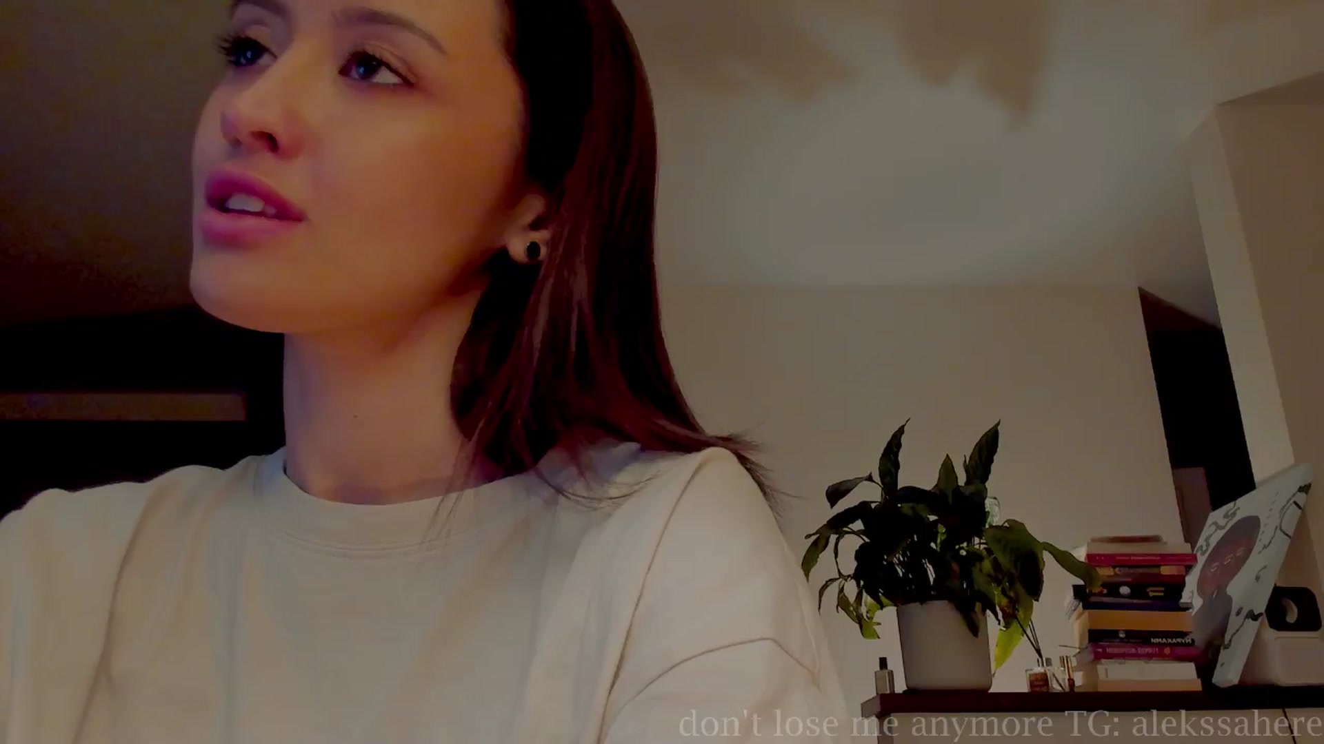 Gallery image thumbnail from AlexaGirl1's myfreecams stream on, 04/28/2025, 17:46 image 1 of 20