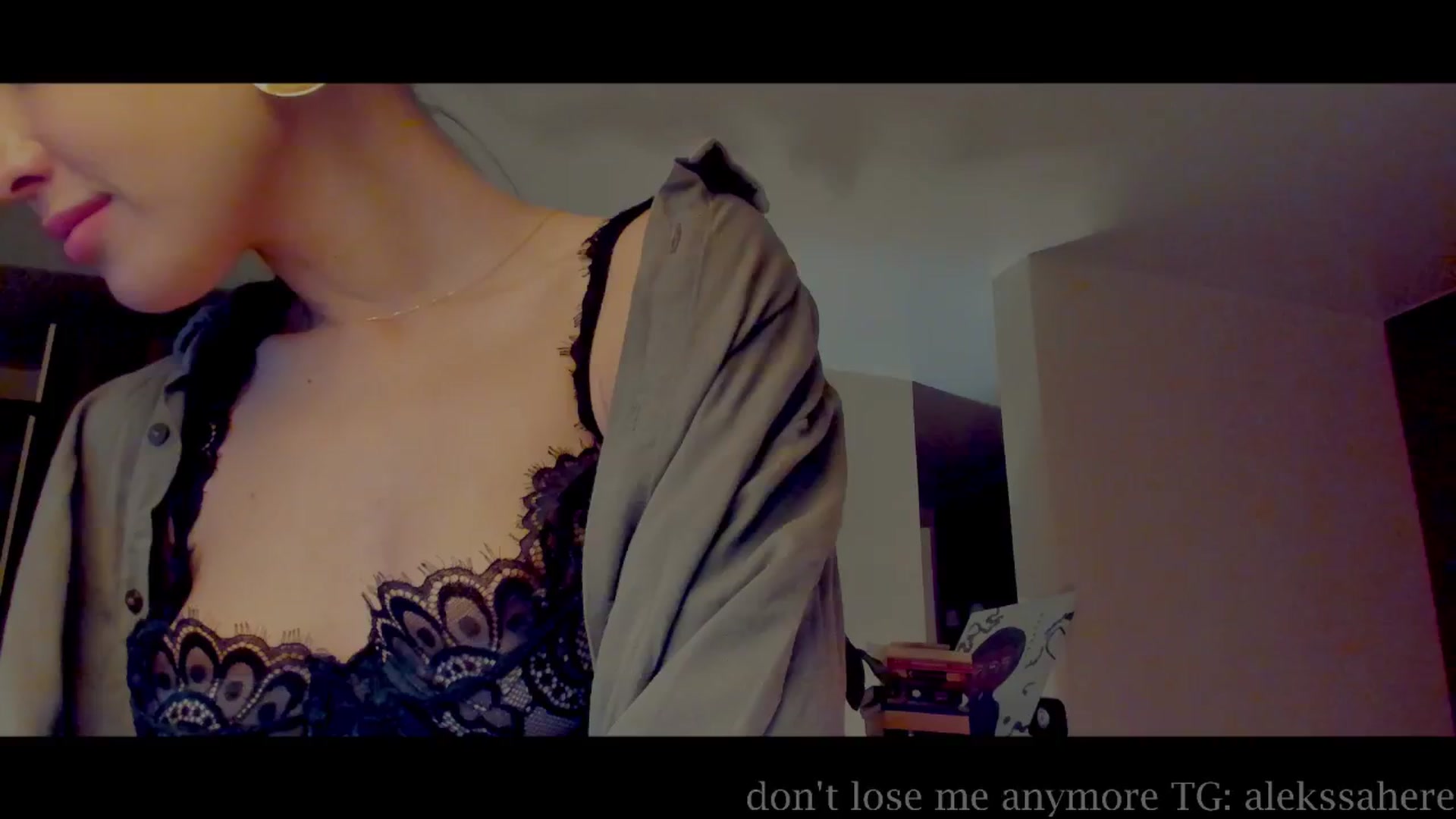 Gallery image thumbnail from AlexaGirl1's myfreecams stream on, 04/29/2025, 18:22 image 13 of 20