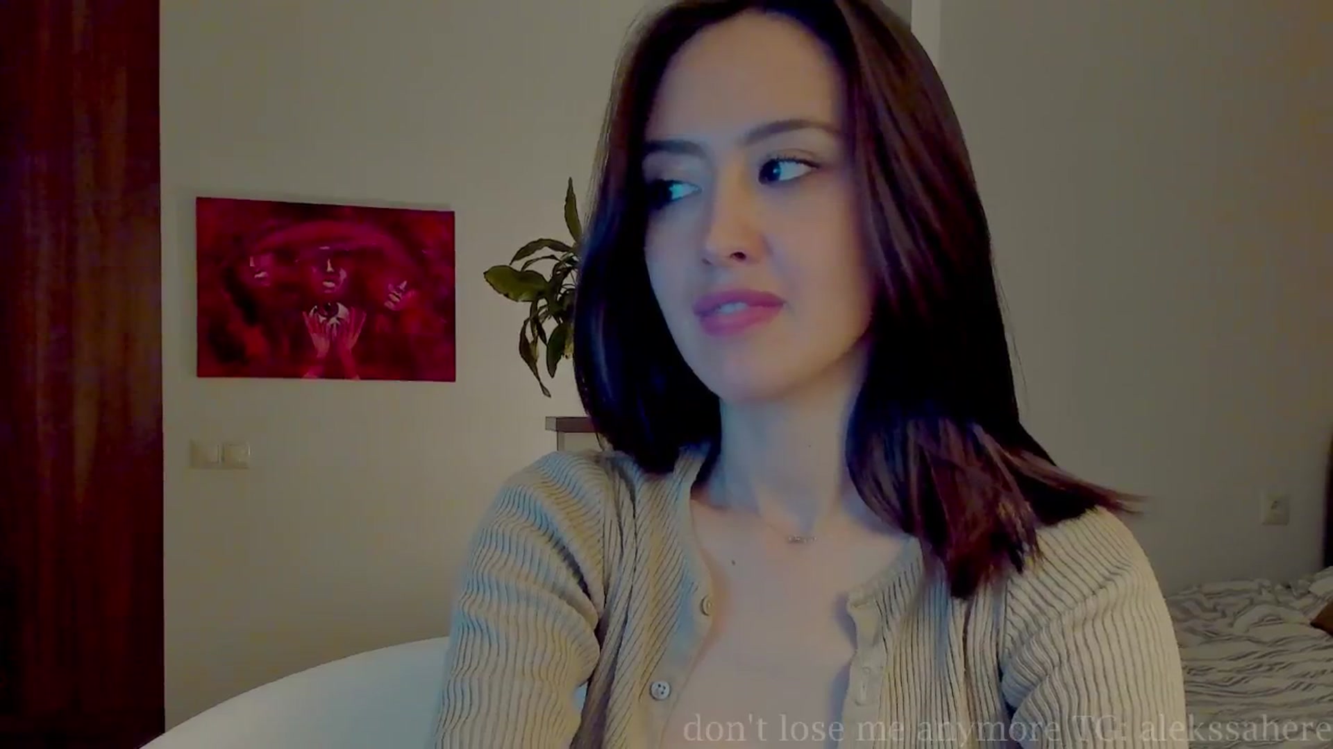 Gallery image thumbnail from AlexaGirl1's myfreecams stream on, 06/19/2025, 19:13 image 8 of 20