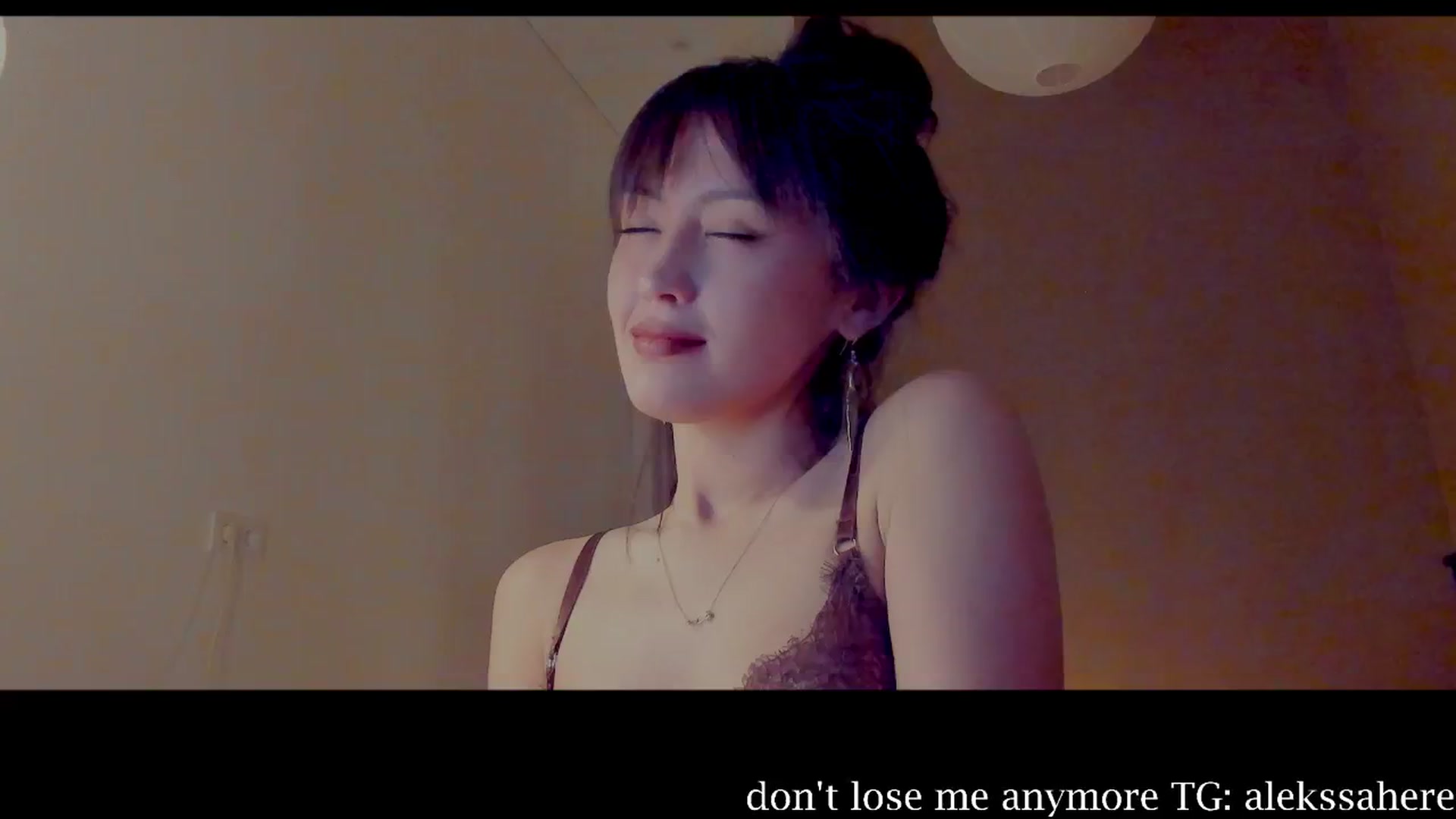 Gallery image thumbnail from AlexaGirl1's myfreecams stream on, 12/21/2025, 17:15 image 5 of 20