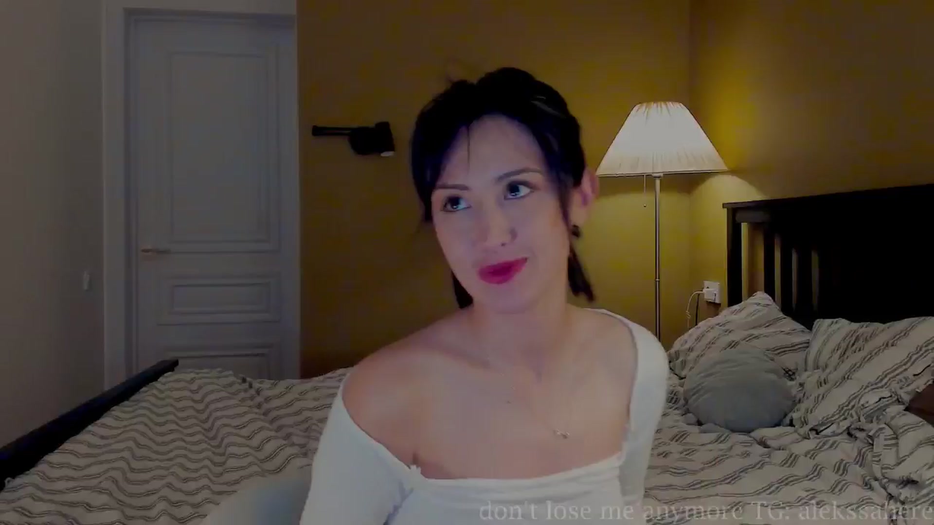 Gallery image thumbnail from AlexaGirl1's myfreecams stream on, 04/13/2026, 16:31 image 13 of 20