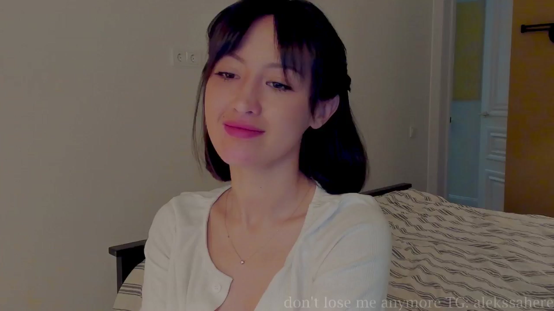 Gallery image thumbnail from AlexaGirl1's myfreecams stream on, 04/25/2026, 17:44 image 13 of 20