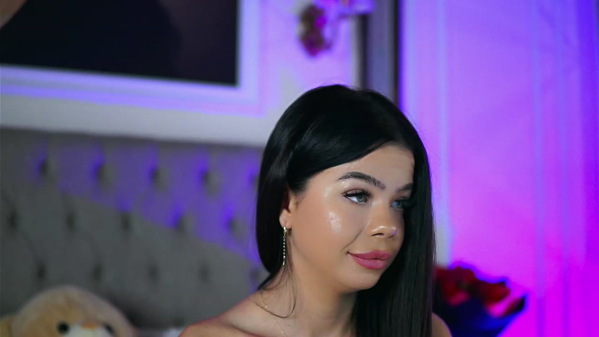 Gallery image thumbnail from AlexaHeyesz's myfreecams stream on, 02/04/2023, 13:08 image 3 of 20