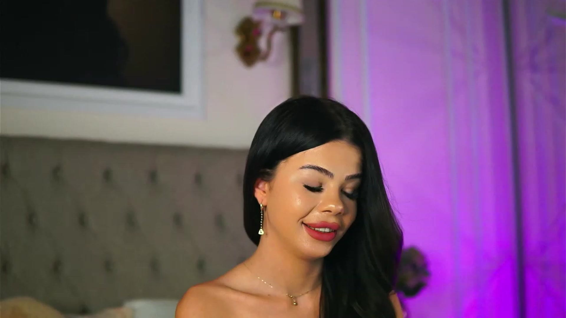 Gallery image thumbnail from AlexaHeyesz's myfreecams stream on, 02/14/2023, 11:21 image 17 of 20