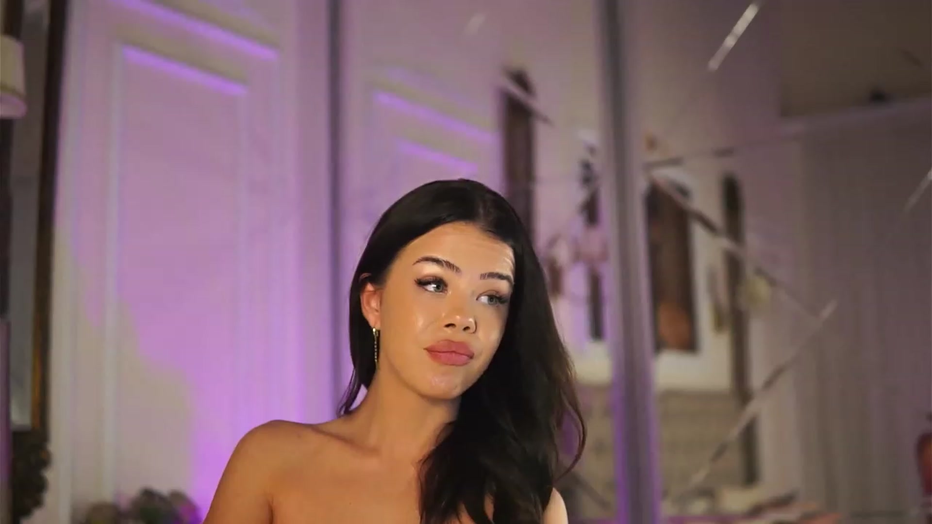 Gallery image thumbnail from AlexaHeyesz's myfreecams stream on, 02/23/2023, 10:53 image 15 of 20