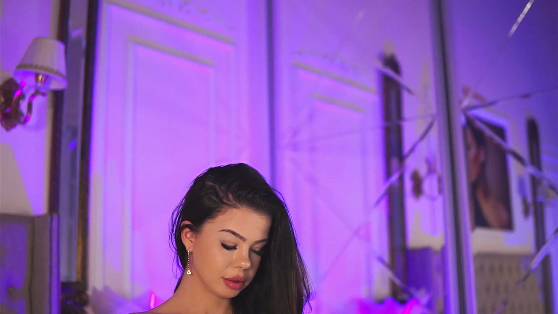 Gallery image thumbnail from AlexaHeyesz's myfreecams stream on, 03/10/2023, 12:42 image 20 of 20
