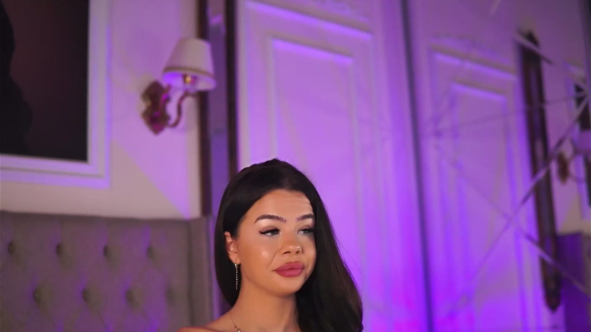 Gallery image thumbnail from AlexaHeyesz's myfreecams stream on, 03/25/2023, 12:03 image 10 of 20