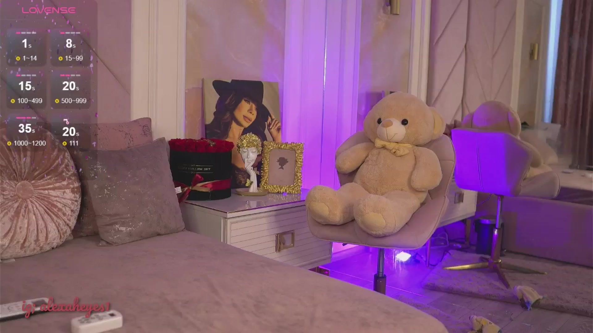 Gallery image thumbnail from AlexaHeyesz's myfreecams stream on, 08/18/2024, 09:57 image 12 of 20