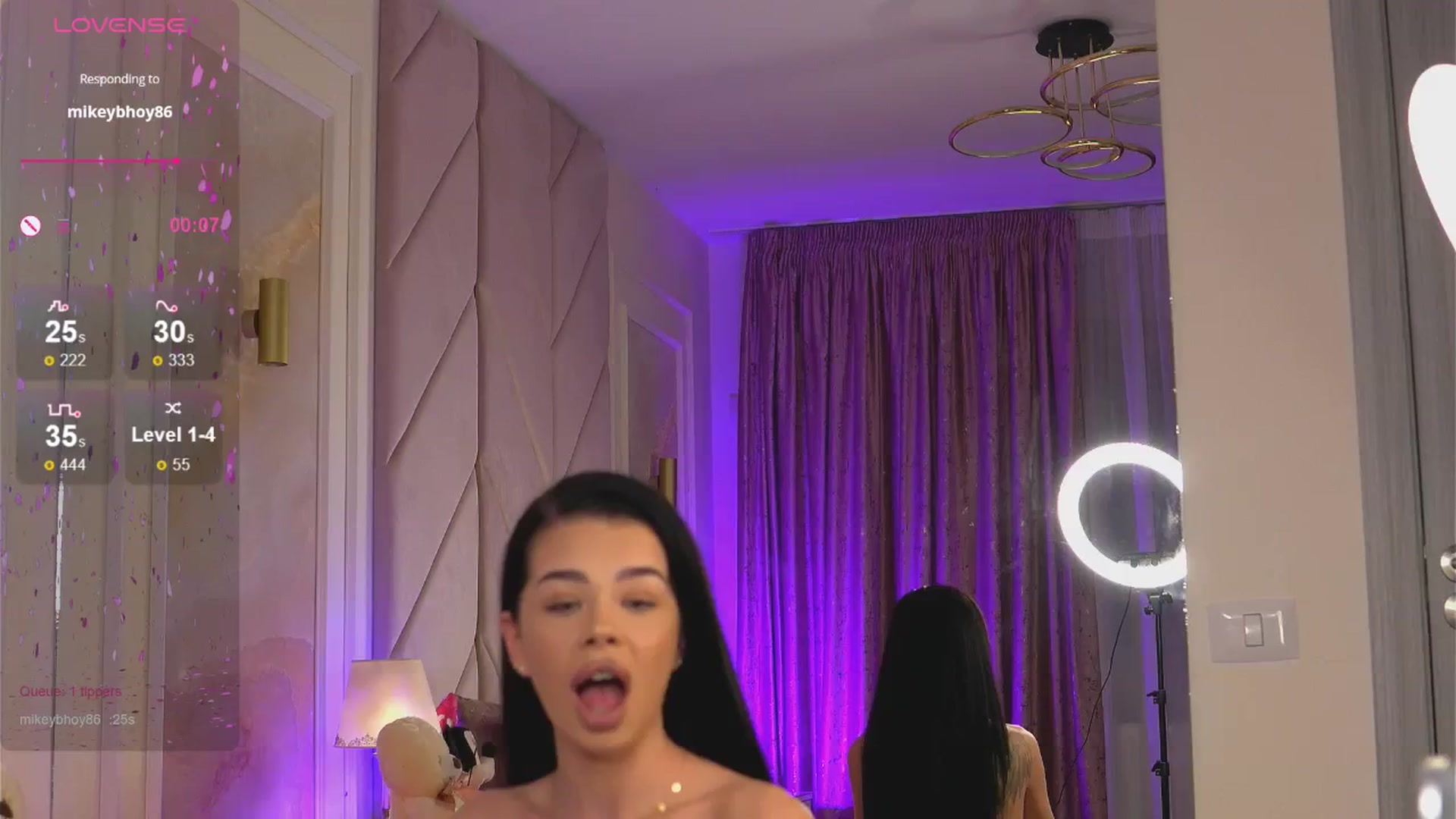 Gallery image thumbnail from AlexaHeyesz's myfreecams stream on, 12/10/2024, 21:20 image 19 of 20