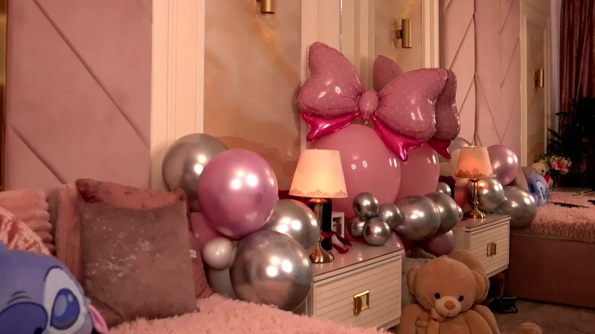 Gallery image thumbnail from AlexaHeyesz's myfreecams stream on, 02/25/2025, 12:08 image 16 of 20