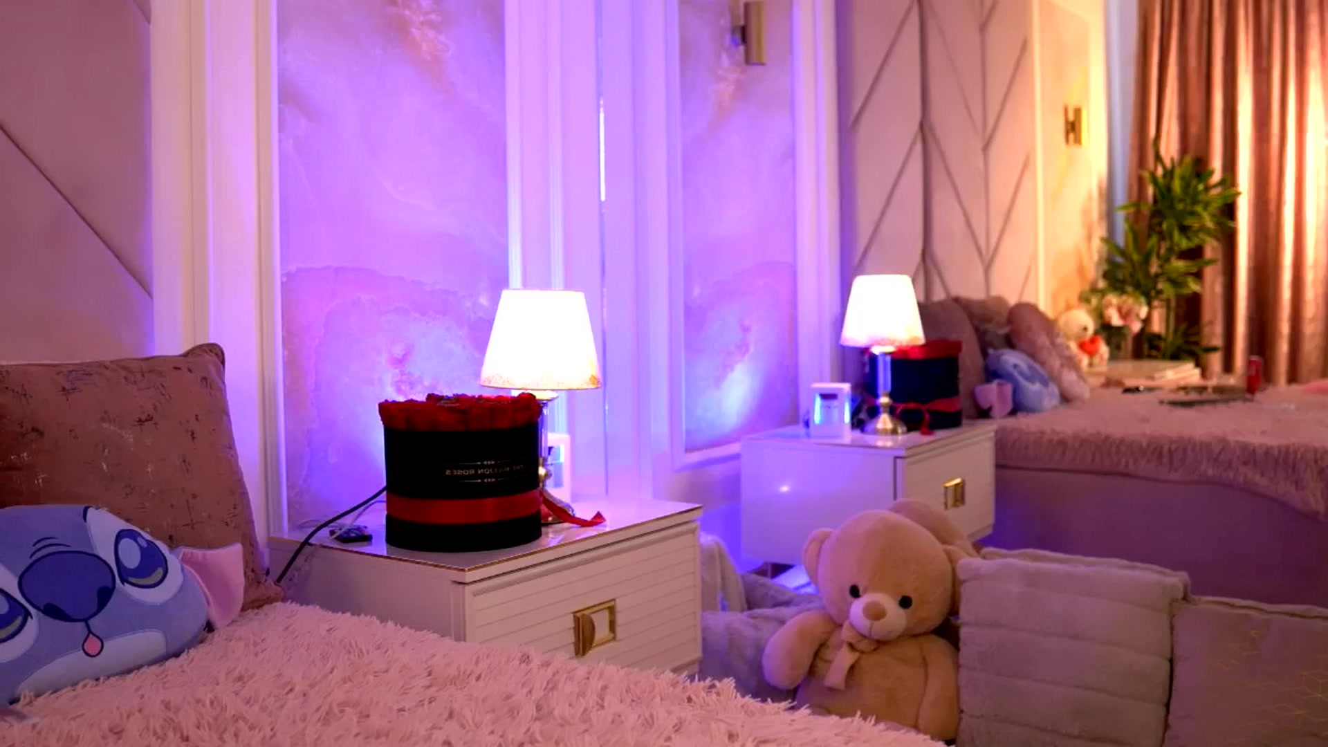 Gallery image thumbnail from AlexaHeyesz's myfreecams stream on, 03/05/2025, 09:14 image 6 of 20