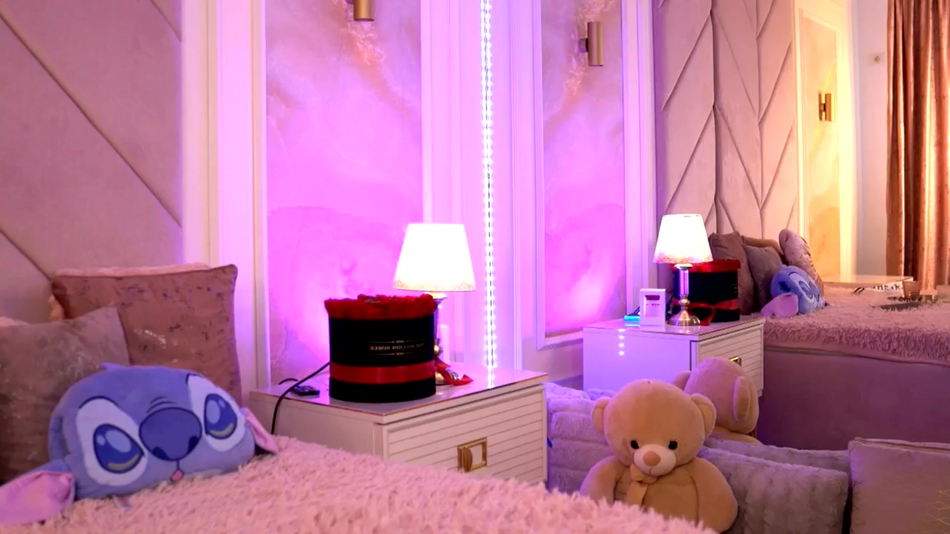 Gallery image thumbnail from AlexaHeyesz's myfreecams stream on, 03/15/2025, 11:01 image 16 of 20