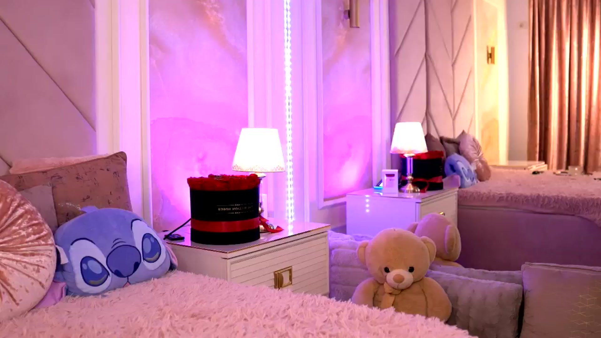 Gallery image thumbnail from AlexaHeyesz's myfreecams stream on, 03/17/2025, 09:58 image 3 of 20