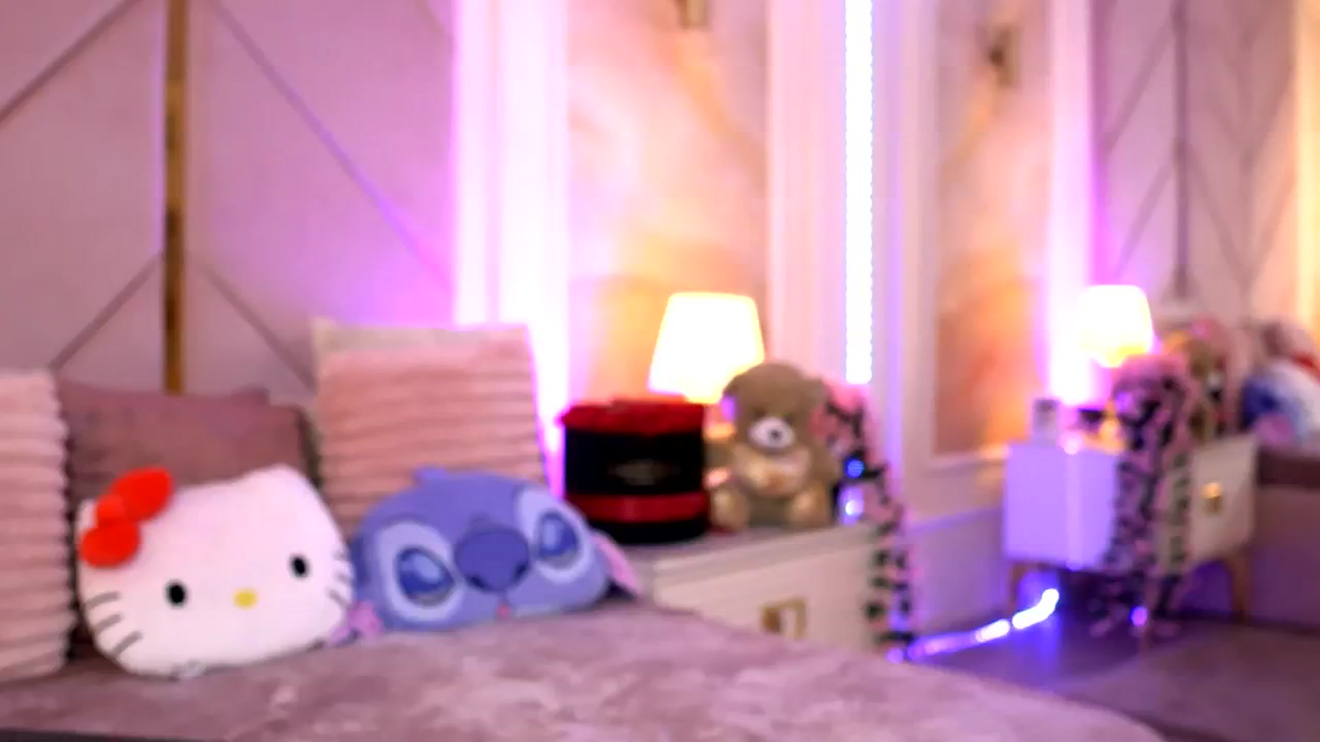Gallery image thumbnail from AlexaHeyesz's myfreecams stream on, 06/25/2025, 10:03 image 13 of 20