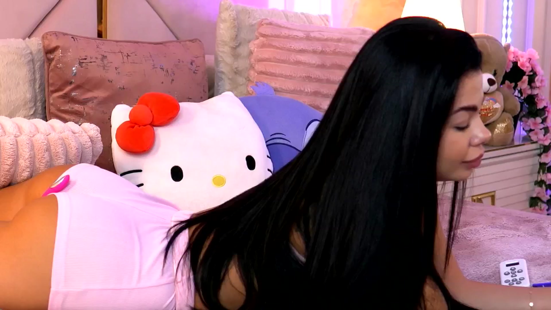 Gallery image thumbnail from AlexaHeyesz's myfreecams stream on, 07/01/2025, 10:06 image 2 of 20