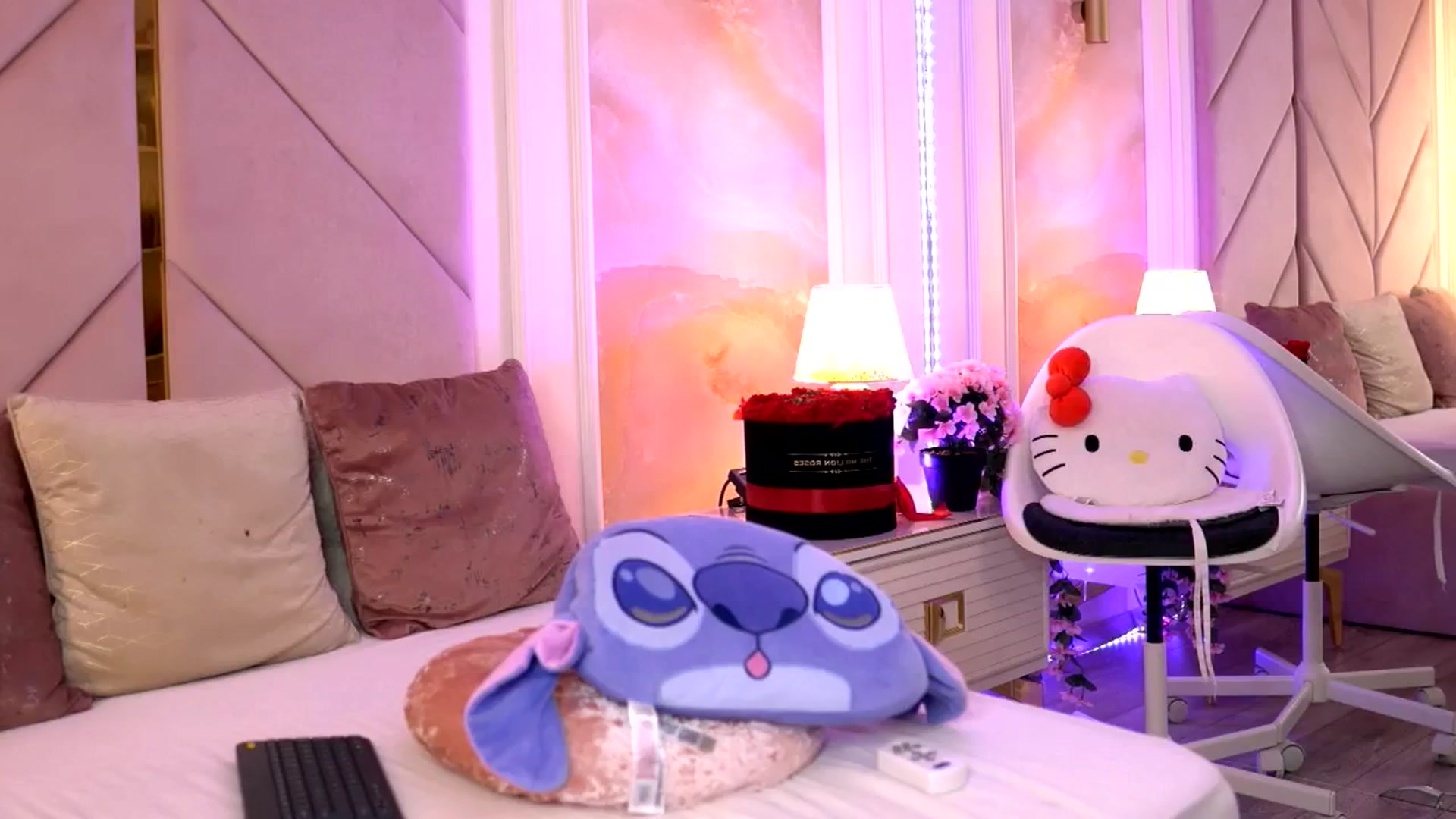 Gallery image thumbnail from AlexaHeyesz's myfreecams stream on, 07/22/2025, 10:28 image 16 of 20