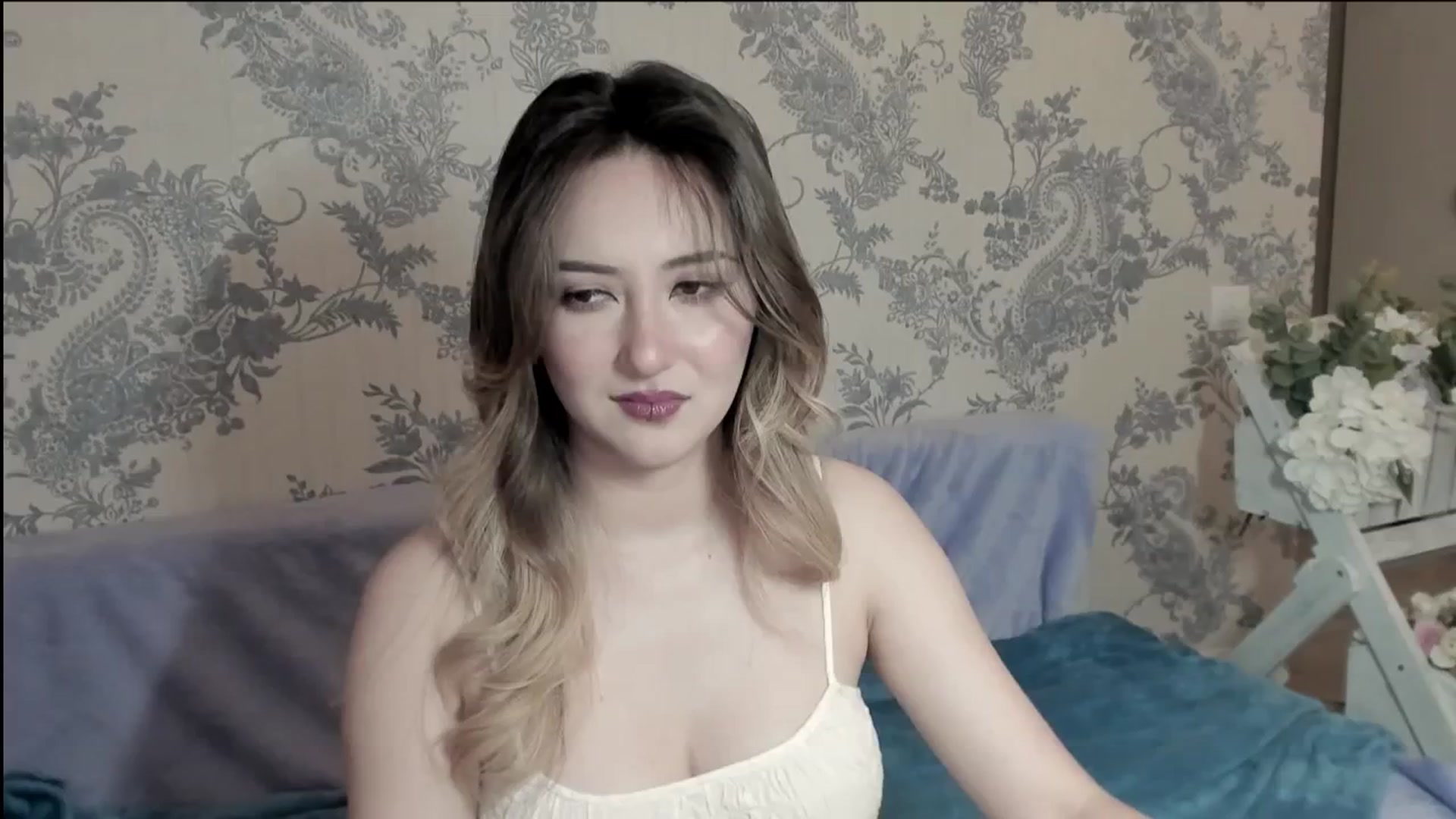 Gallery image thumbnail from AlexaJang's myfreecams stream on, 06/17/2025, 01:47 image 17 of 20