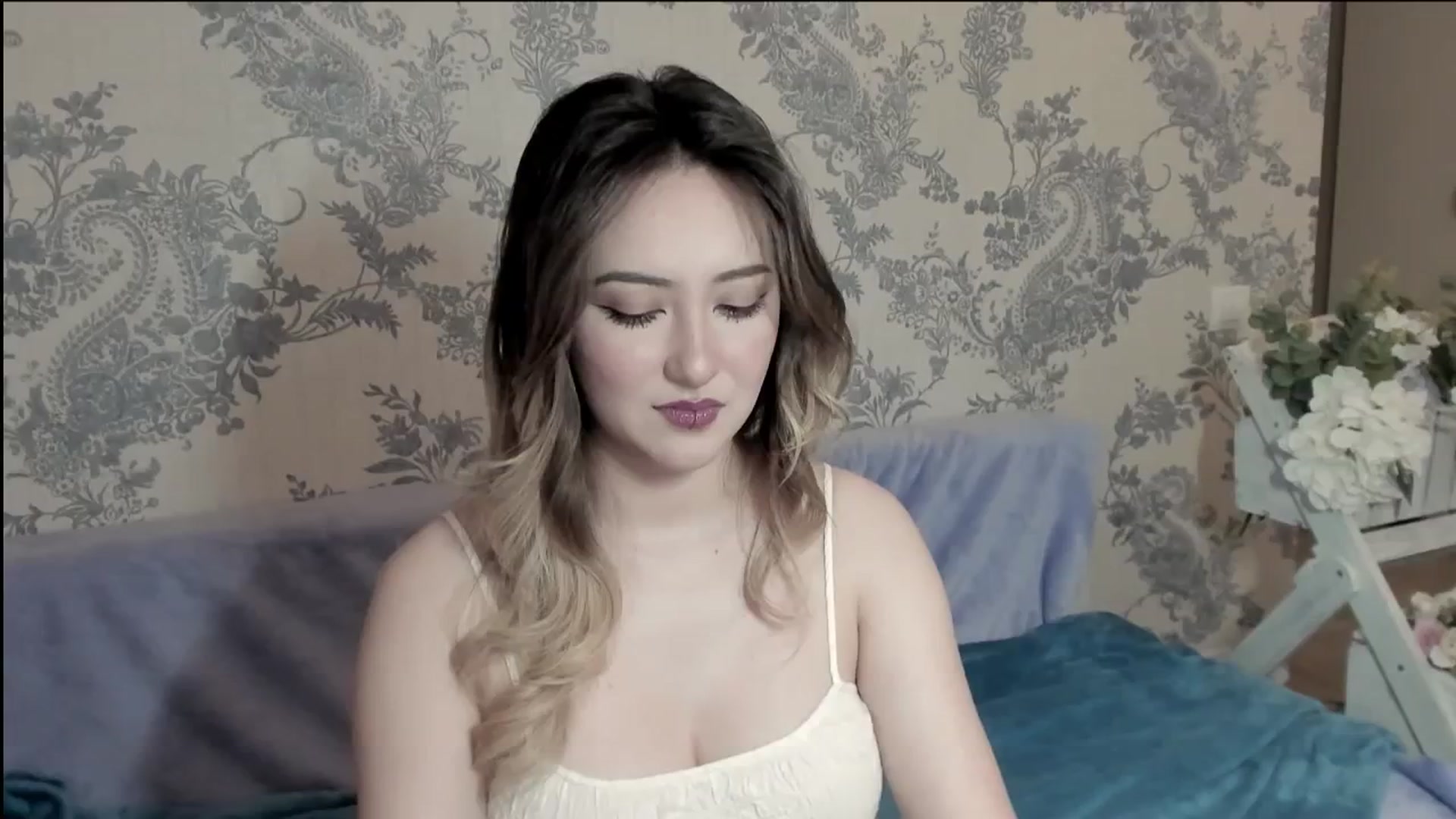 Gallery image thumbnail from AlexaJang's myfreecams stream on, 06/17/2025, 01:47 image 18 of 20