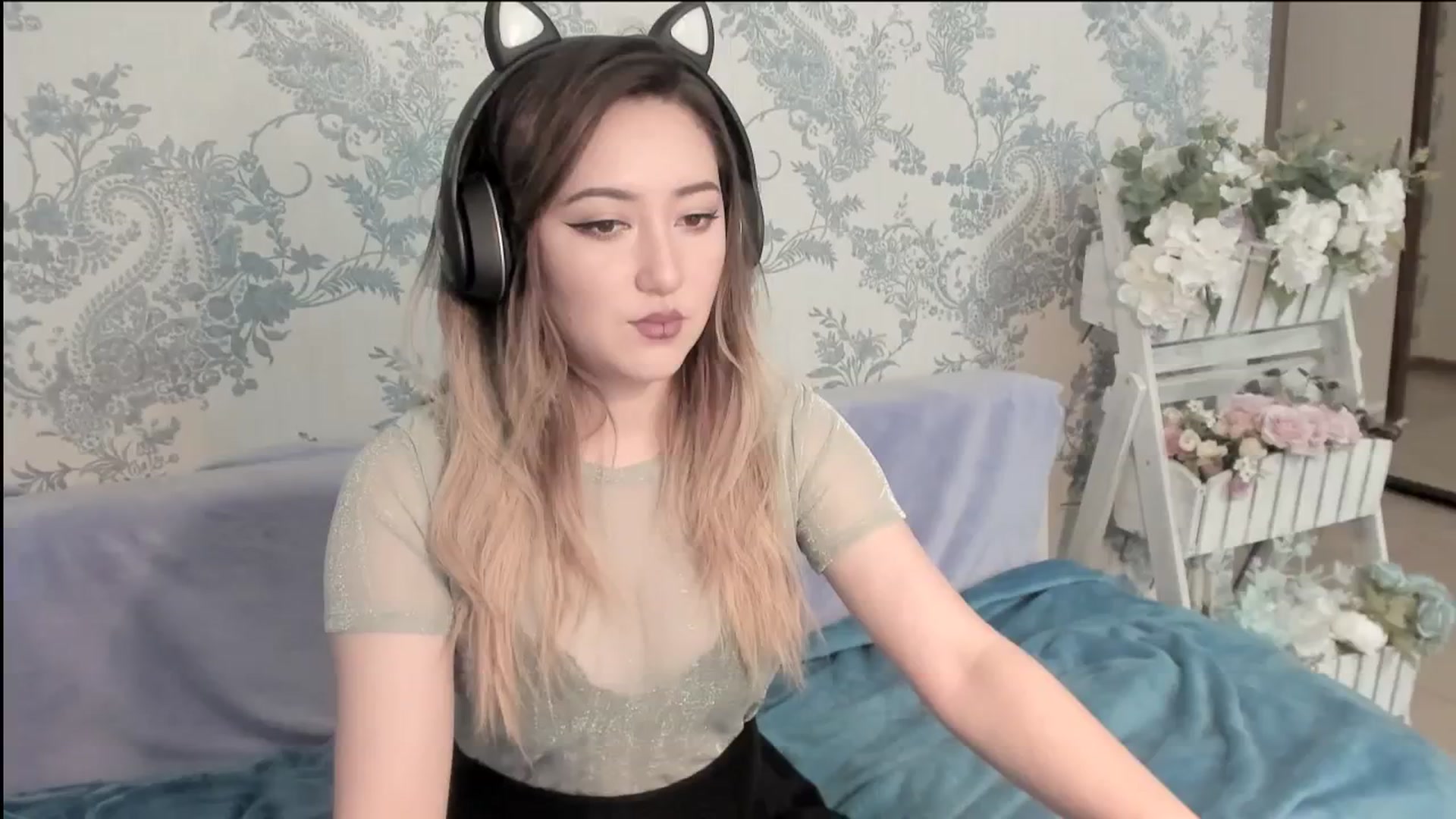 Gallery image thumbnail from AlexaJang's myfreecams stream on, 06/23/2025, 08:56 image 5 of 20