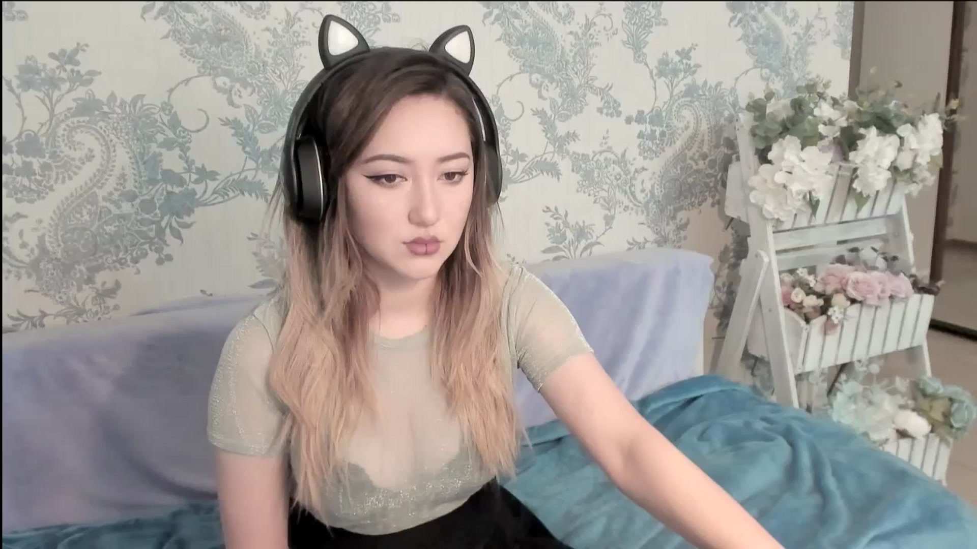 Gallery image thumbnail from AlexaJang's myfreecams stream on, 06/23/2025, 08:56 image 2 of 20