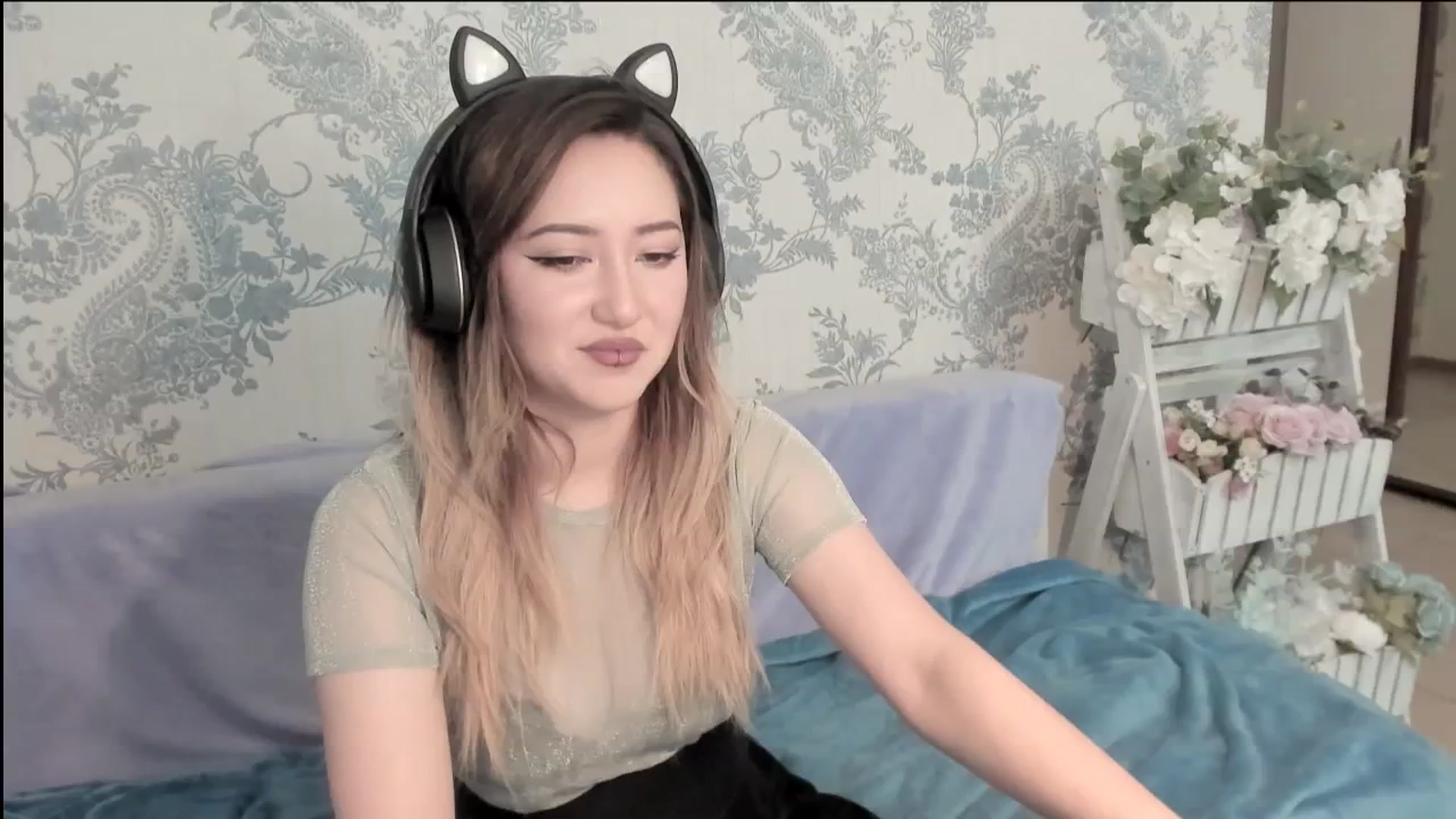 Gallery image thumbnail from AlexaJang's myfreecams stream on, 06/23/2025, 08:56 image 17 of 20