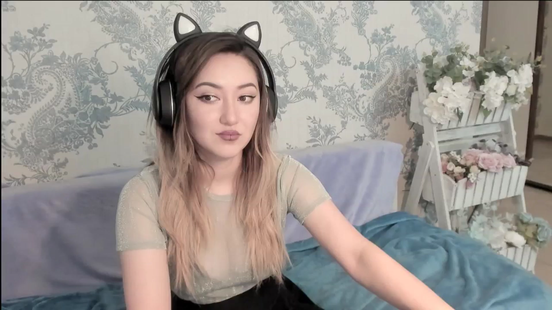 Gallery image thumbnail from AlexaJang's myfreecams stream on, 06/23/2025, 08:56 image 13 of 20