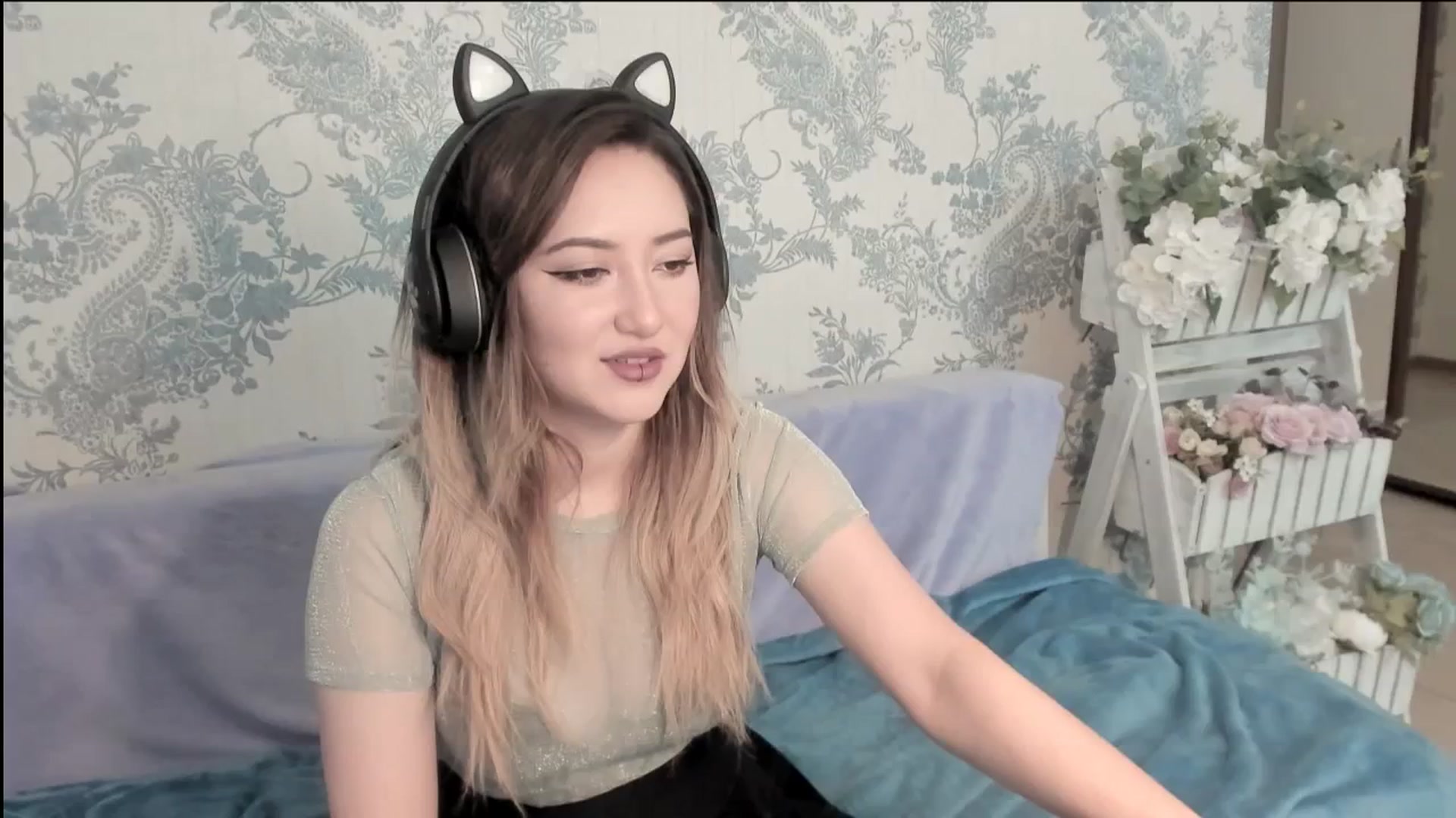 Gallery image thumbnail from AlexaJang's myfreecams stream on, 06/23/2025, 08:56 image 15 of 20