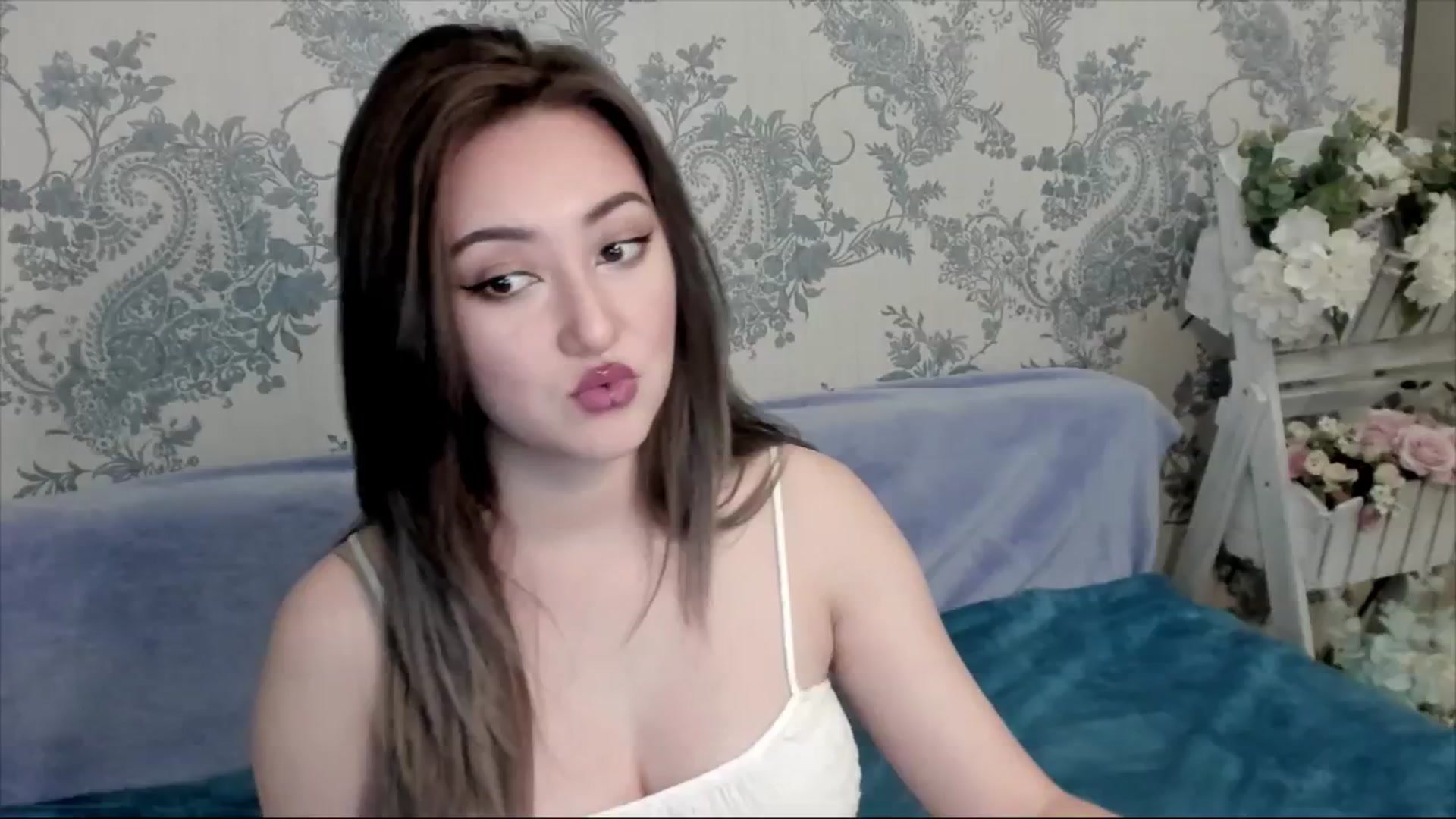 Gallery image thumbnail from AlexaJang's myfreecams stream on, 08/09/2025, 18:20 image 17 of 20