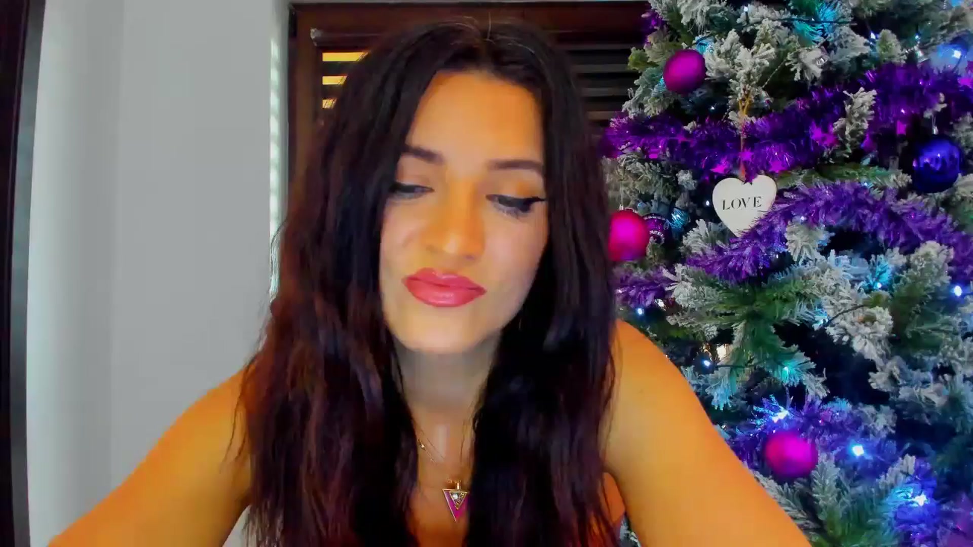Gallery image thumbnail from AlexaNikole's myfreecams stream on, 12/16/2024, 11:28 image 18 of 20