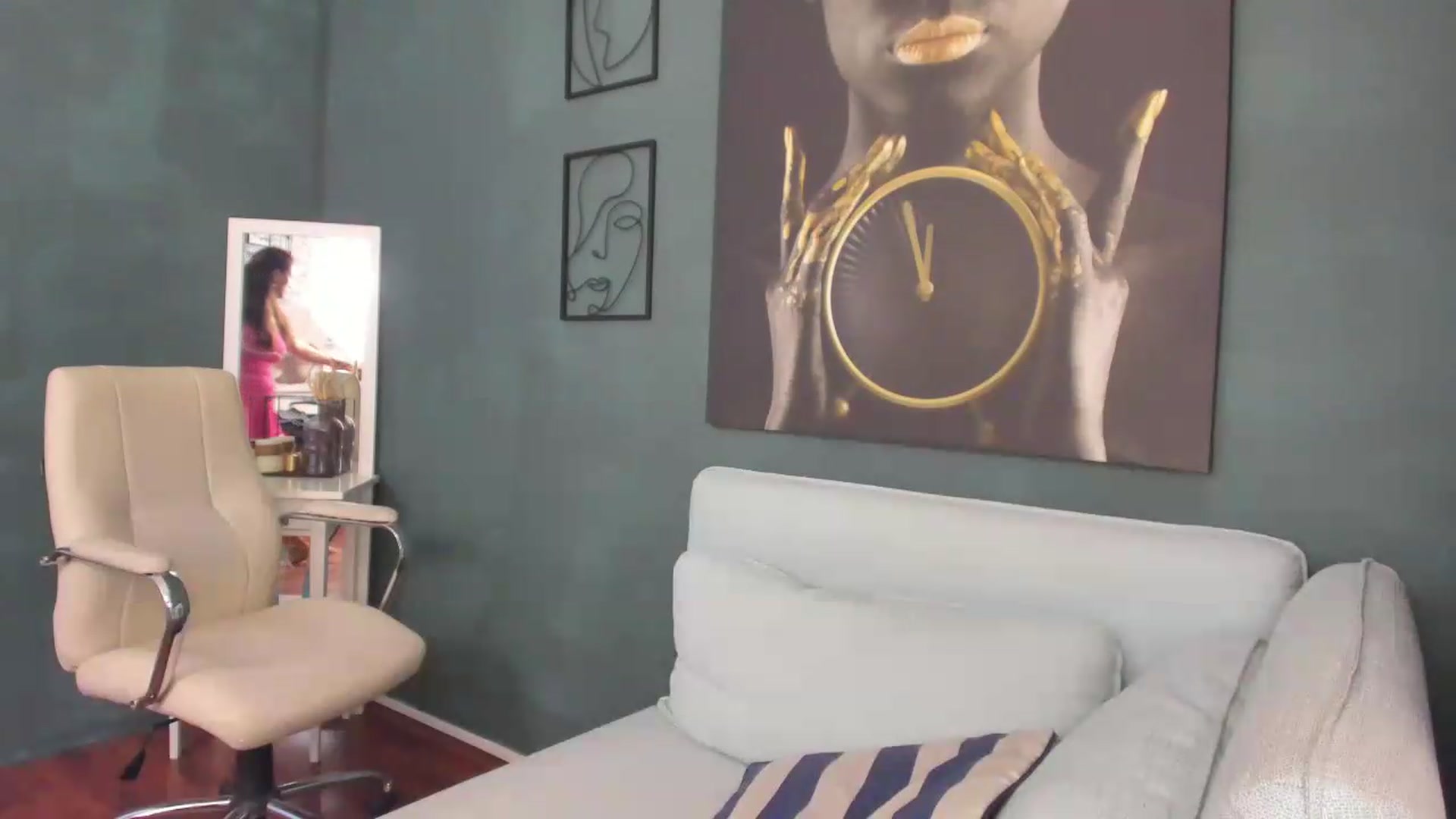 Gallery image thumbnail from AlexaNikole's myfreecams stream on, 07/16/2026, 12:01 image 6 of 20