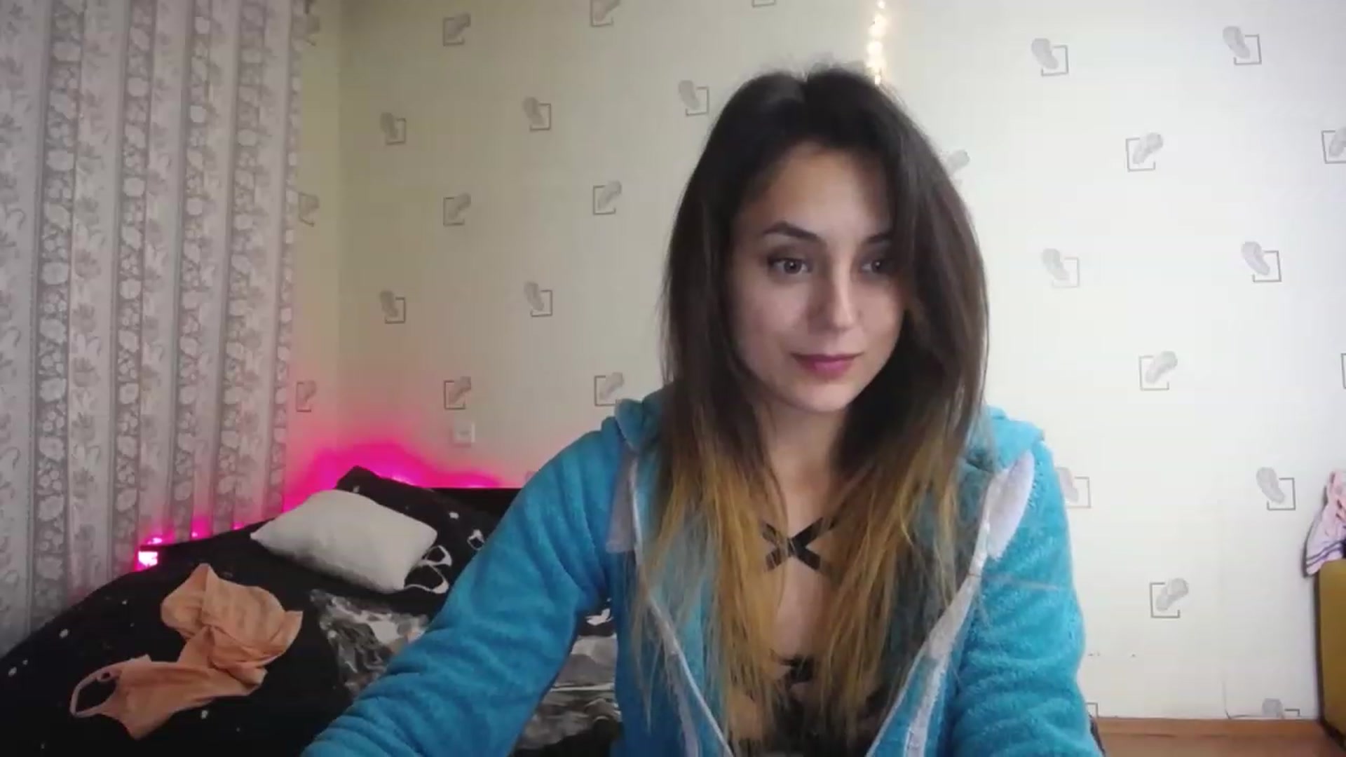 Gallery image thumbnail from AlexaPirania's myfreecams stream on, 11/19/2022, 01:14 image 11 of 20