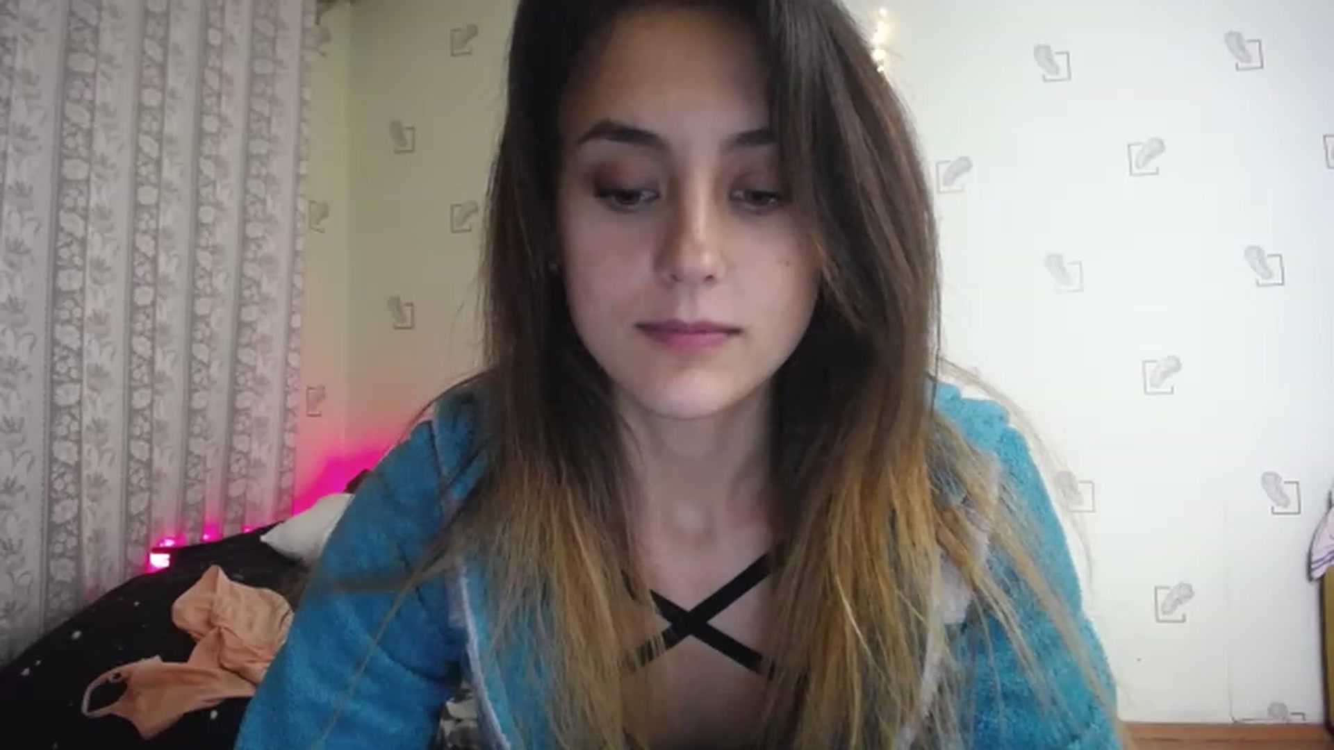 Gallery image thumbnail from AlexaPirania's myfreecams stream on, 11/19/2022, 01:14 image 9 of 20