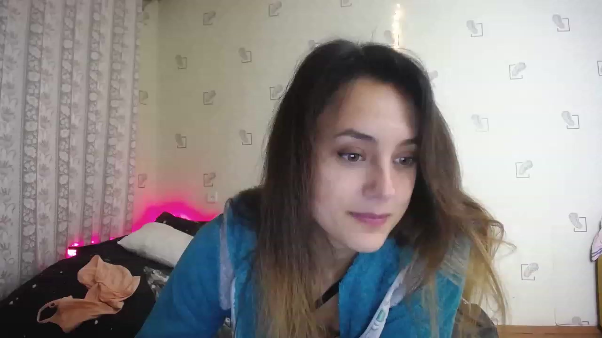 Gallery image thumbnail from AlexaPirania's myfreecams stream on, 11/19/2022, 01:14 image 8 of 20