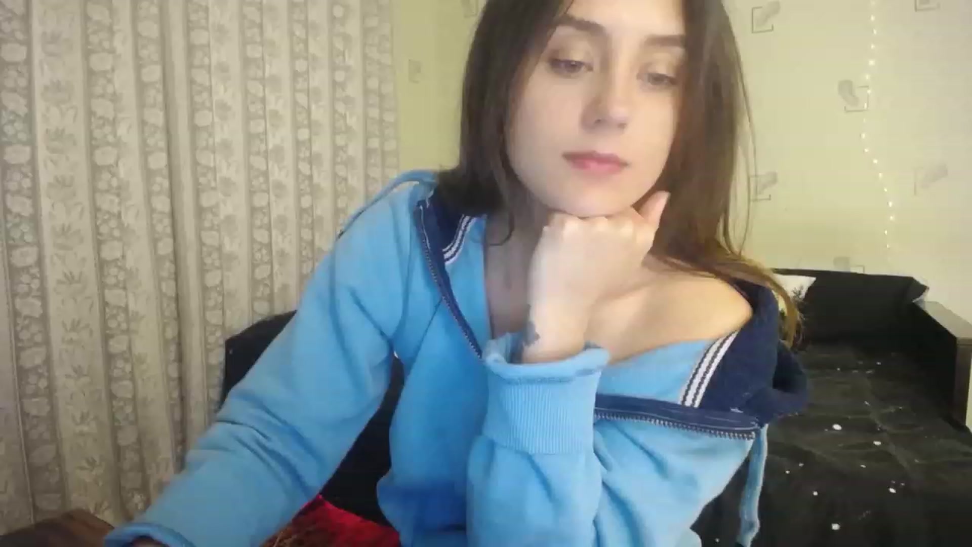 Gallery image thumbnail from AlexaPirania's myfreecams stream on, 11/29/2022, 24:07 image 1 of 20