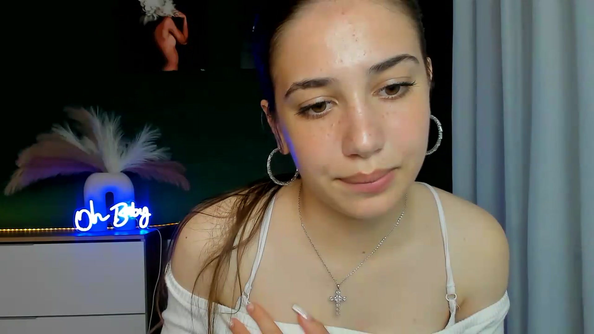Gallery image thumbnail from AlexaPirs's myfreecams stream on, 05/22/2026, 13:36 image 7 of 20