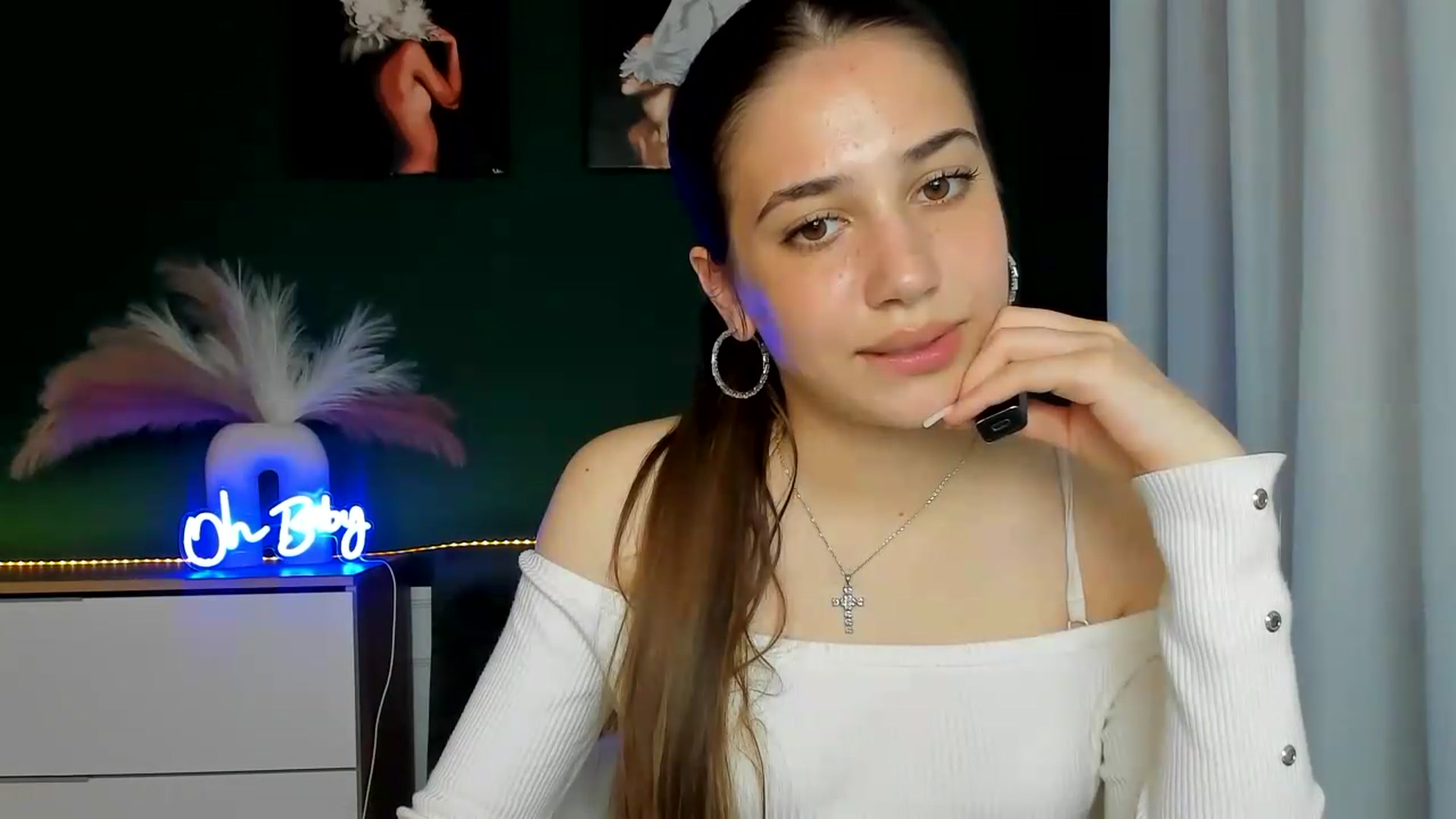 Gallery image thumbnail from AlexaPirs's myfreecams stream on, 05/22/2026, 13:36 image 6 of 20