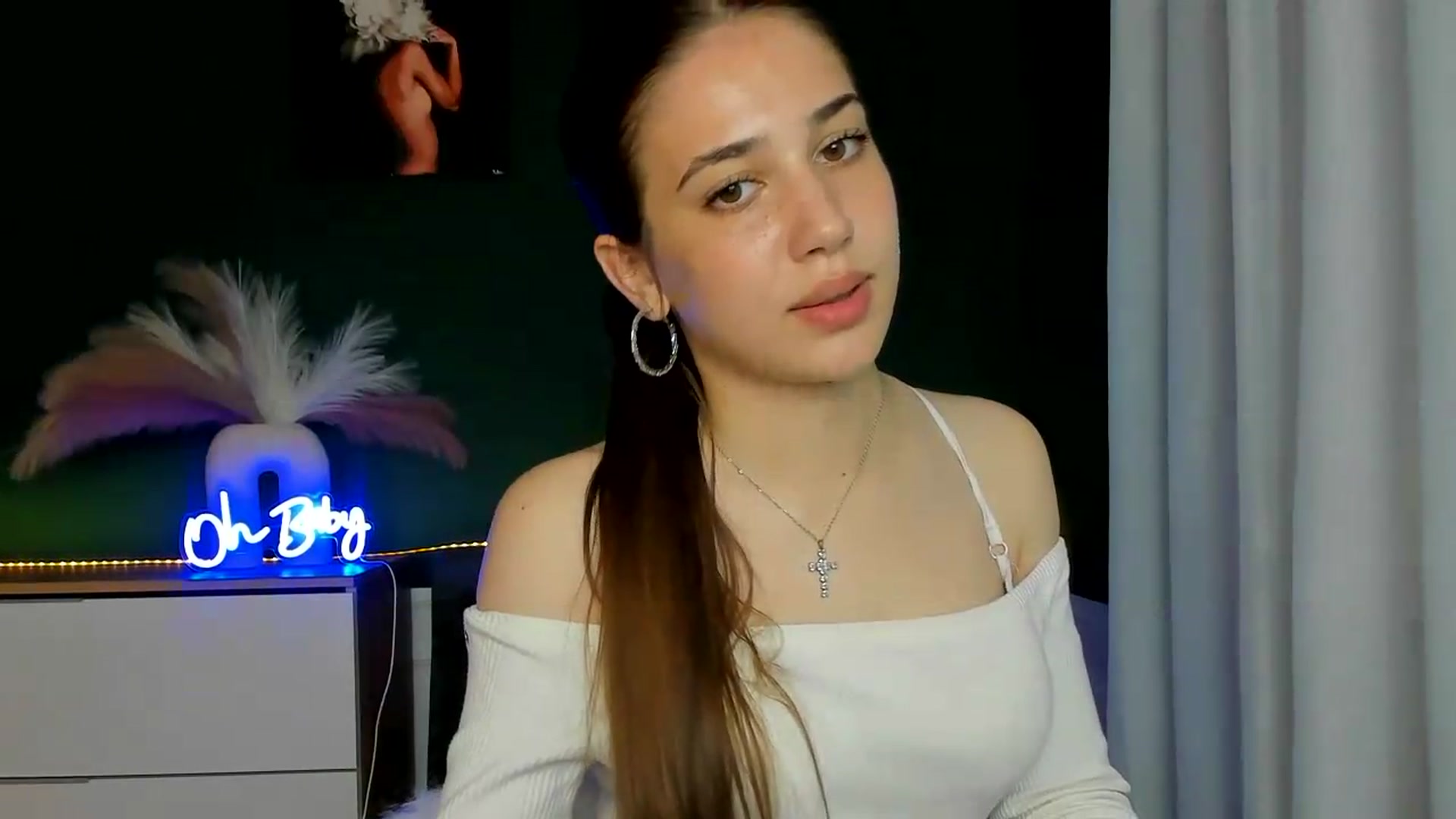 Gallery image thumbnail from AlexaPirs's myfreecams stream on, 05/22/2026, 13:36 image 5 of 20